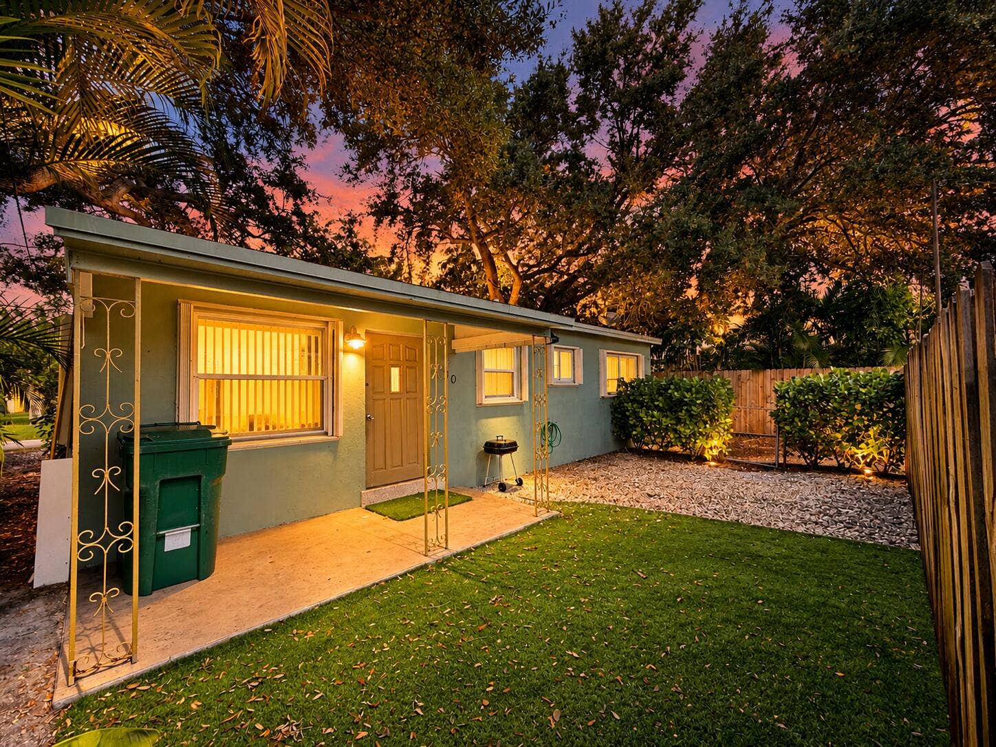 278 SW 9TH Street, Dania Beach, FL 33004 Yard