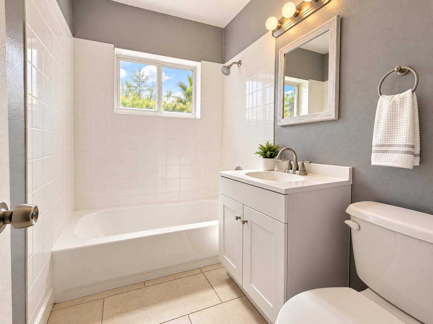 278 SW 9TH Street, Dania Beach, FL 33004 Bathroom