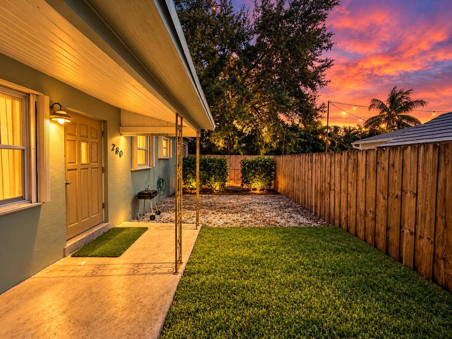 278 SW 9TH Street, Dania Beach, FL 33004 Yard