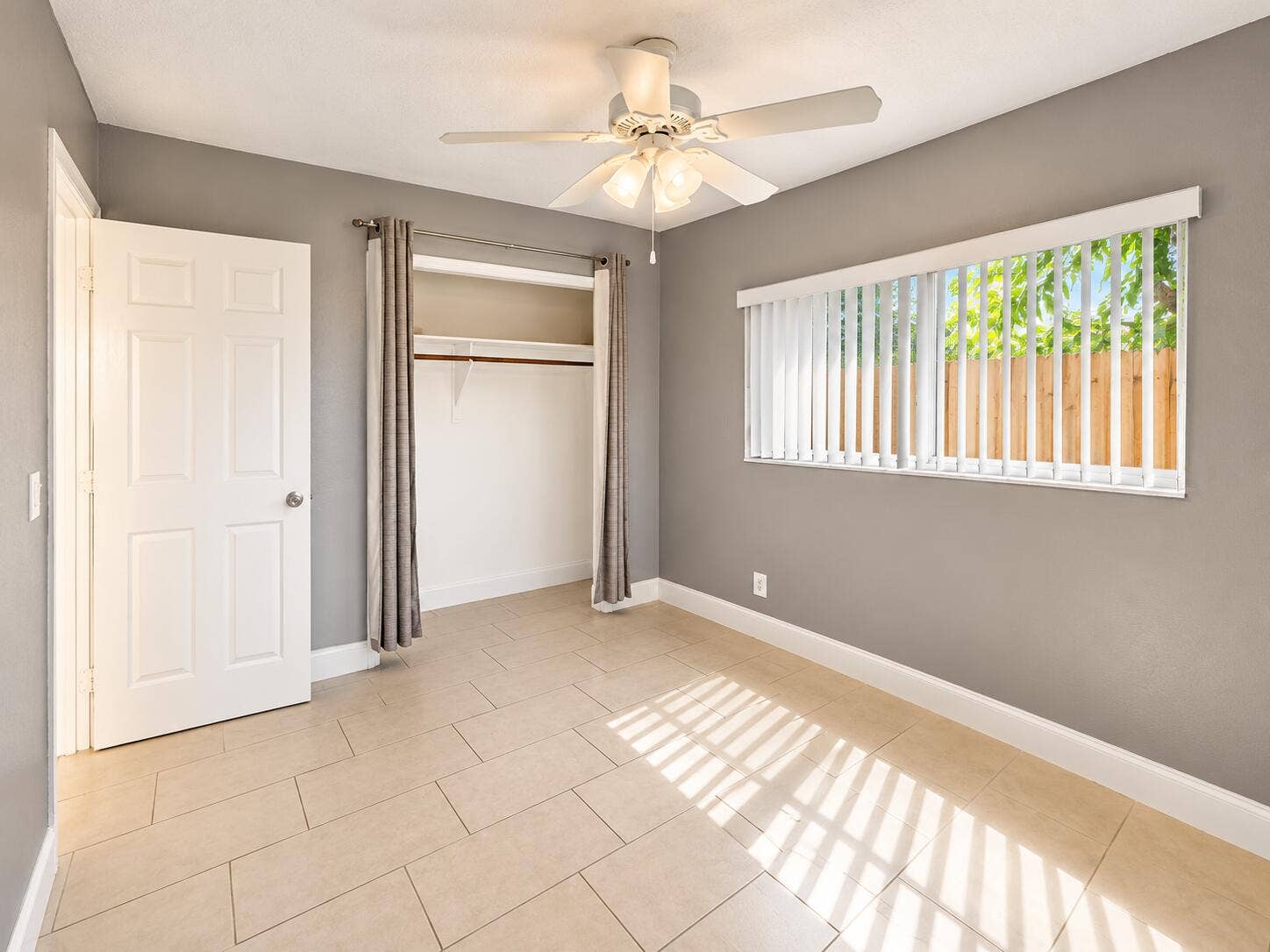 278 SW 9TH Street, Dania Beach, FL 33004 Room