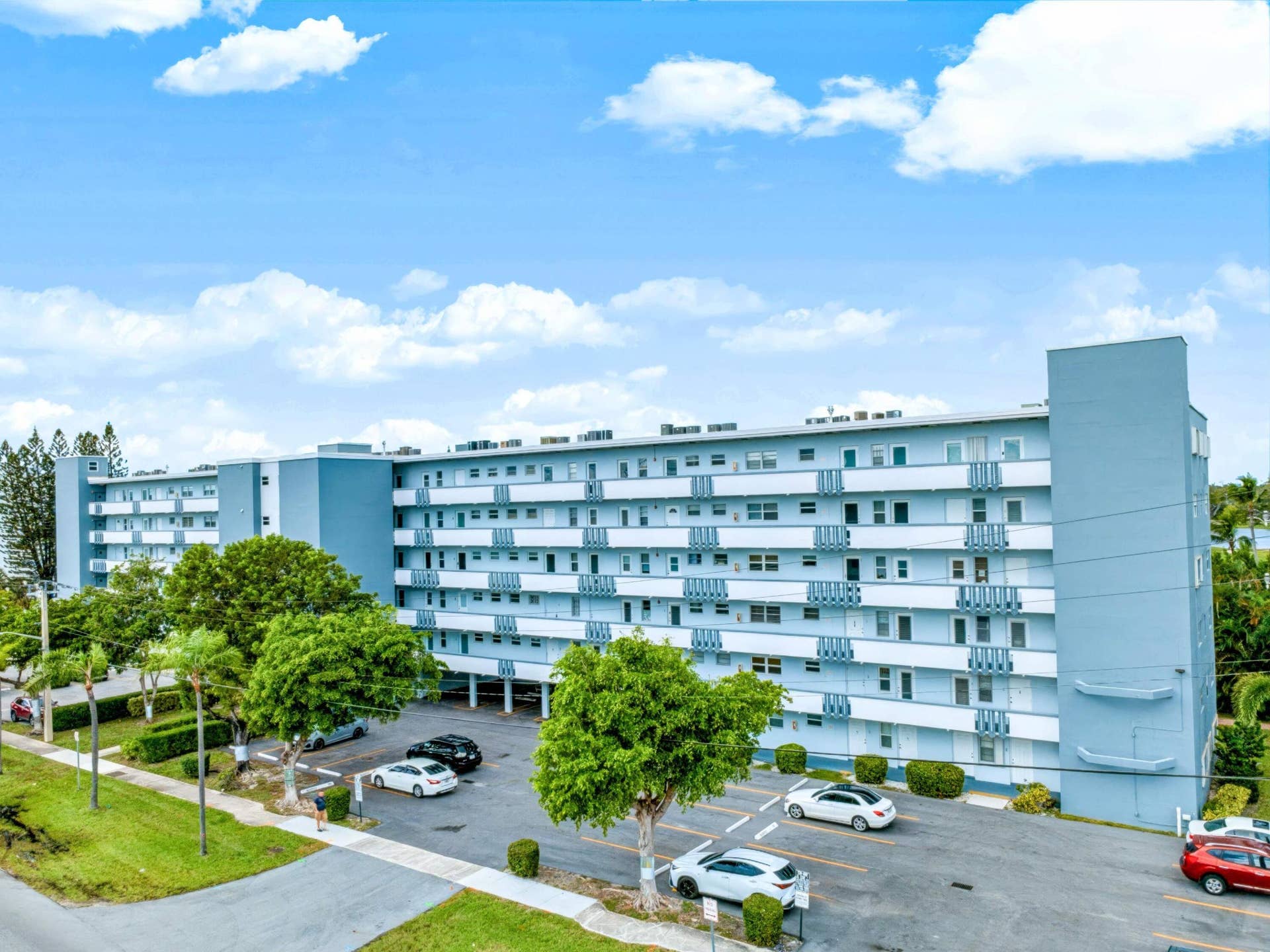 1425 ATLANTIC SHORES Boulevard, #307, Hallandale Beach, FL 33009 Building Front 2