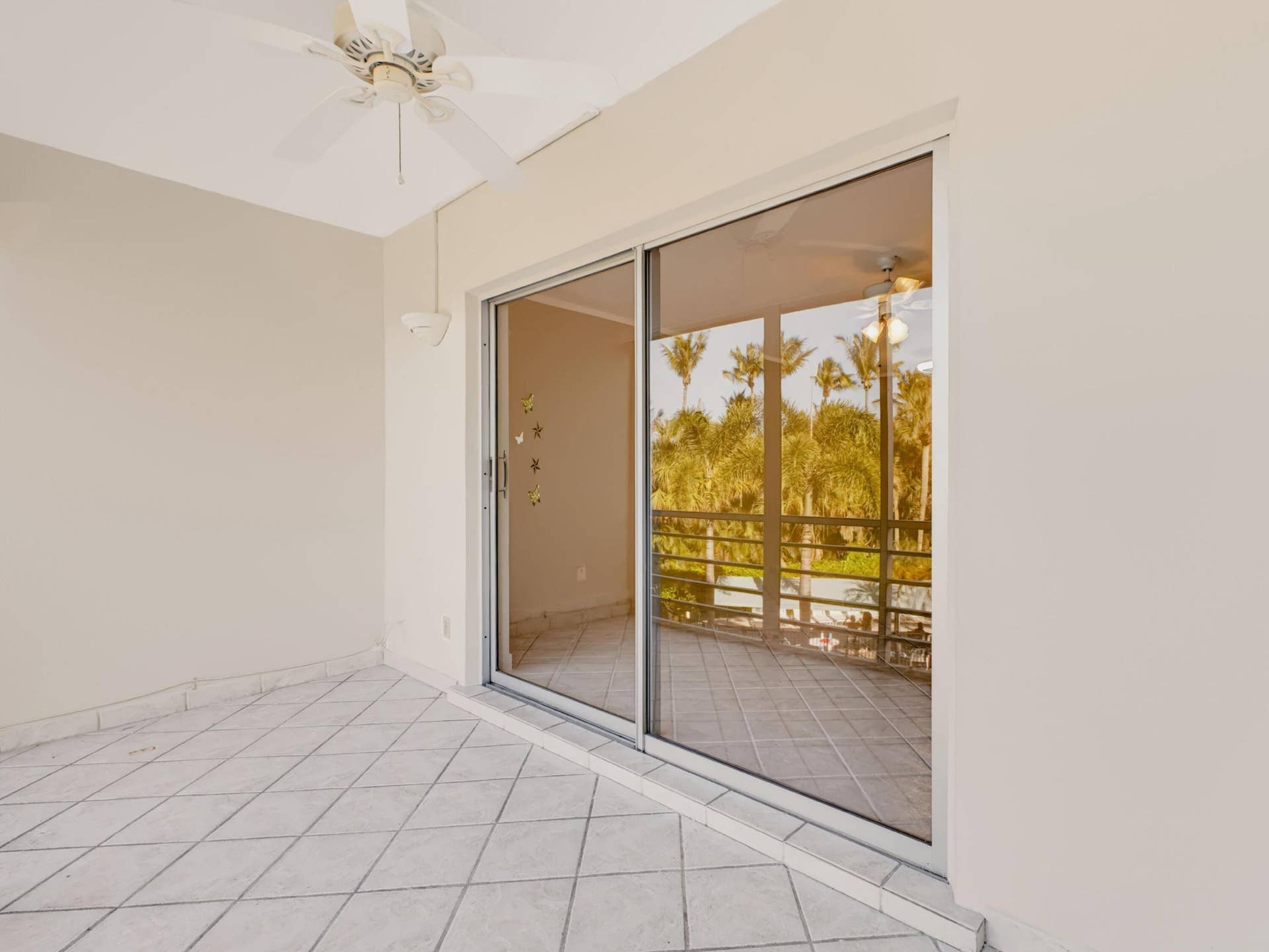 1425 ATLANTIC SHORES Boulevard, #307, Hallandale Beach, FL 33009 Screen Balcony 2