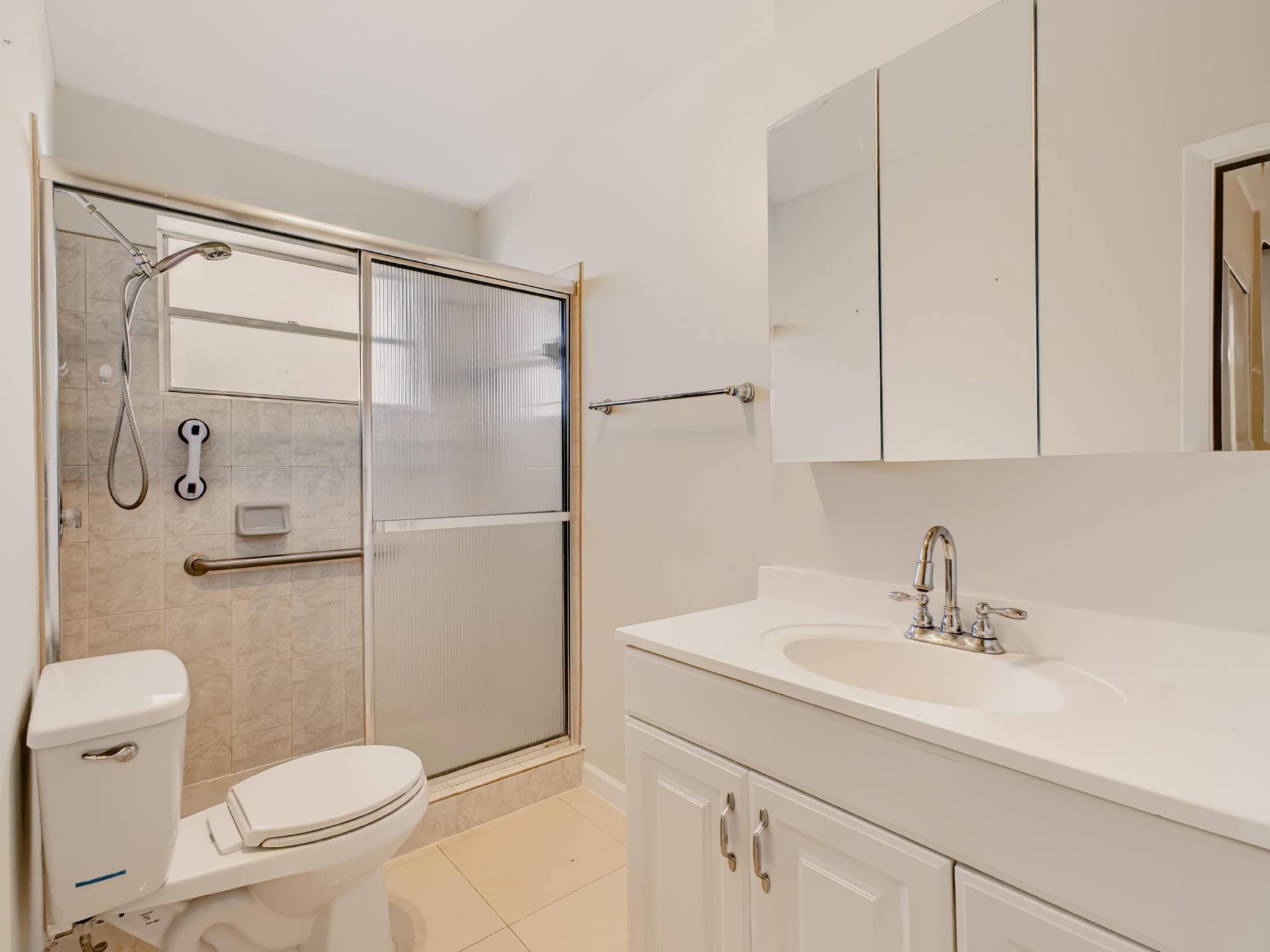 1425 ATLANTIC SHORES Boulevard, #307, Hallandale Beach, FL 33009 Bathroom