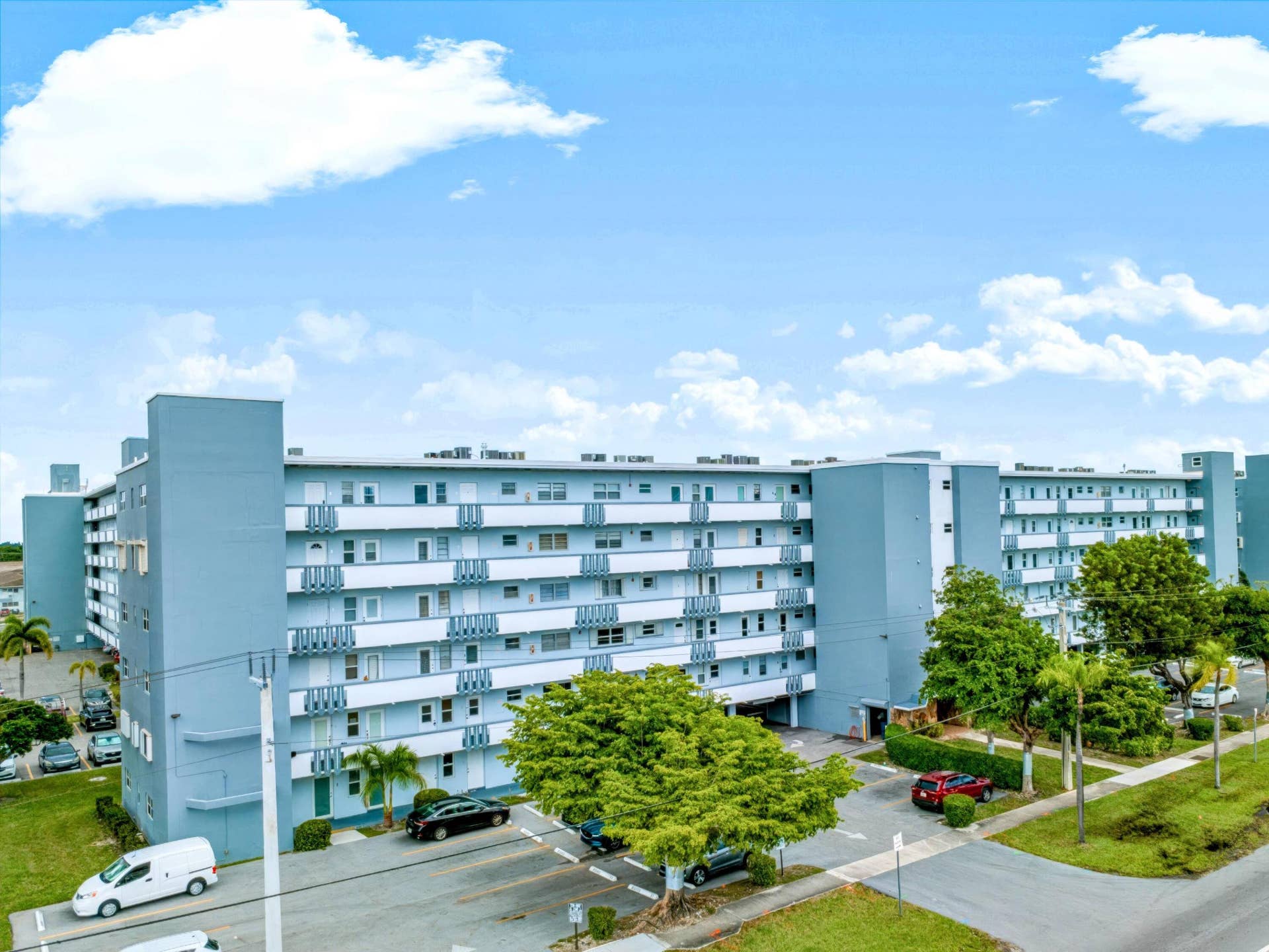 1425 ATLANTIC SHORES Boulevard, #307, Hallandale Beach, FL 33009 Building Front 1