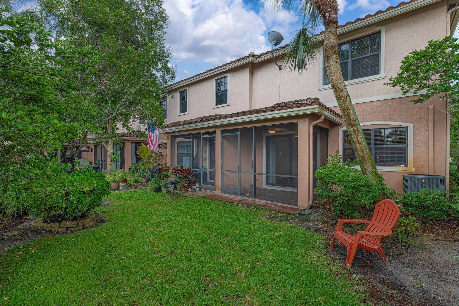 13011 Riverwalk Circle N, Plantation, Plantation, FL 33325 Backyard space in addition to your screened-in lanai.