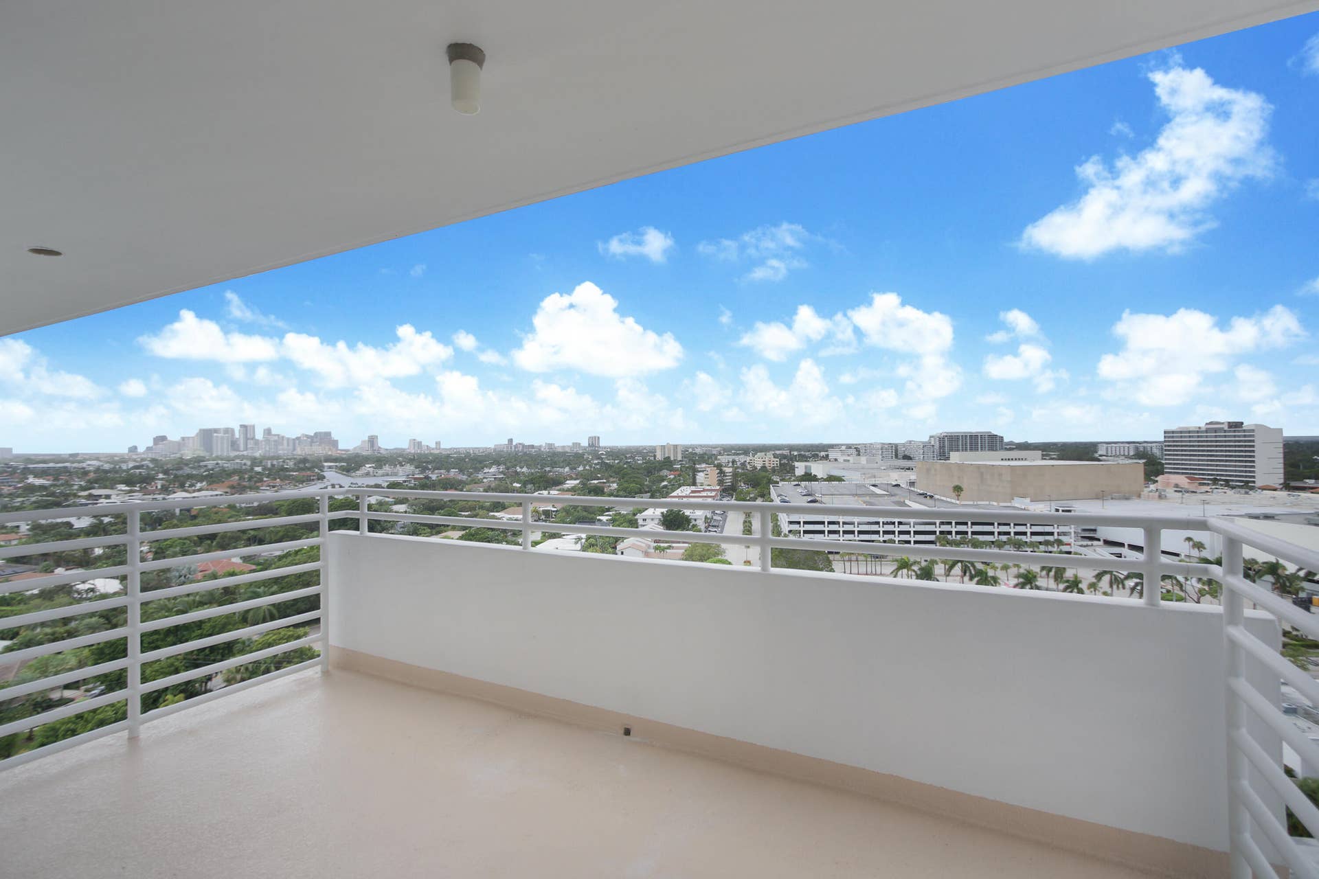 888 INTRACOASTAL Drive, #16E, Fort Lauderdale, FL 33304 iuse1