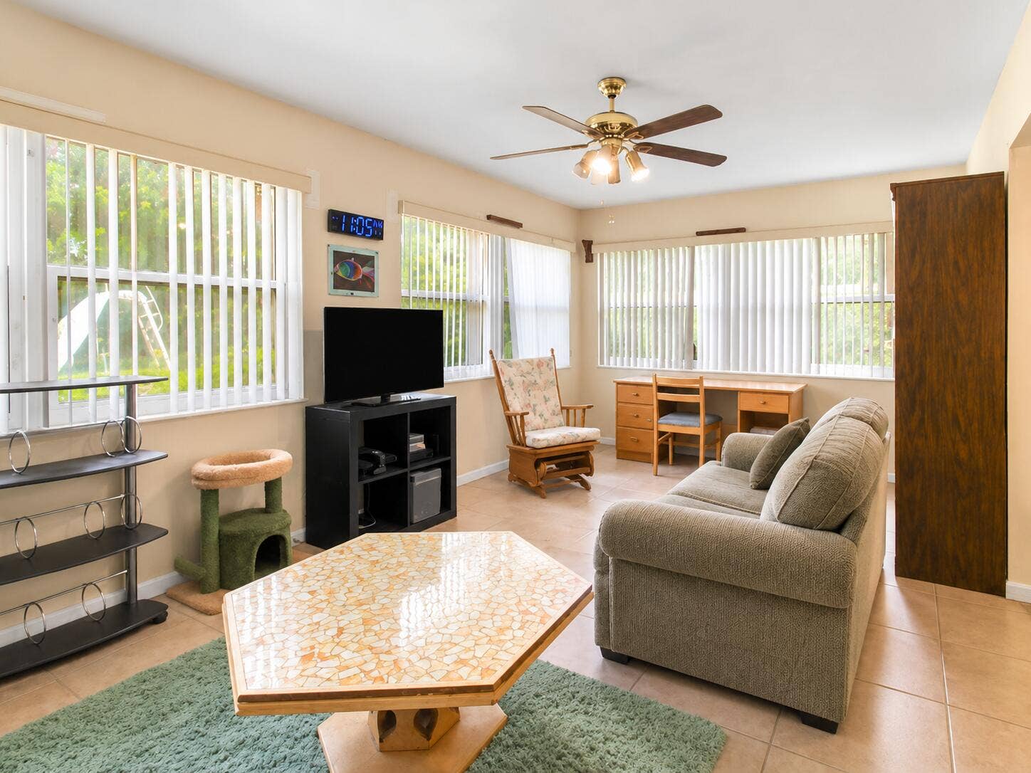 Clean room ready for listing