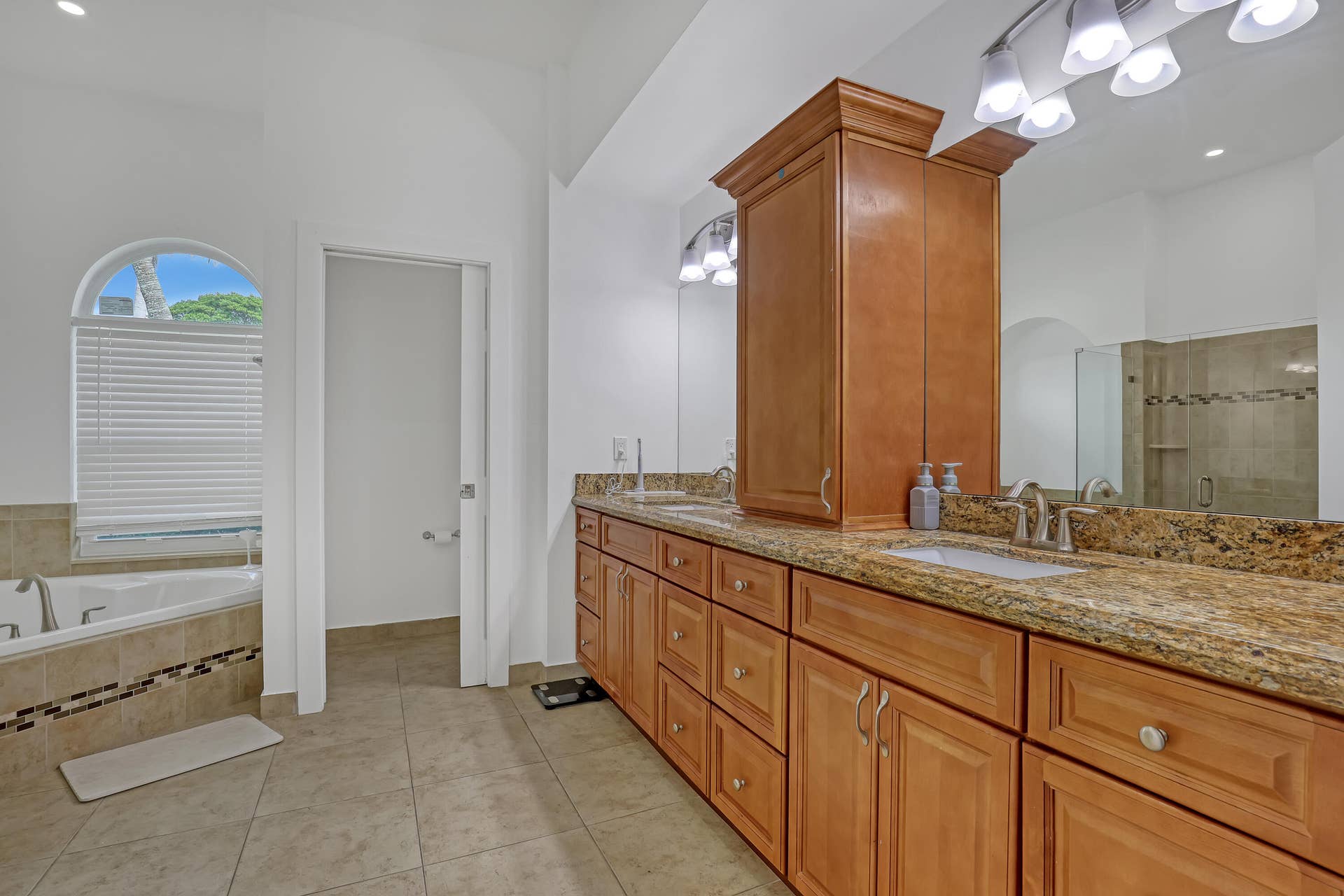 15818 Glen Willow (30)