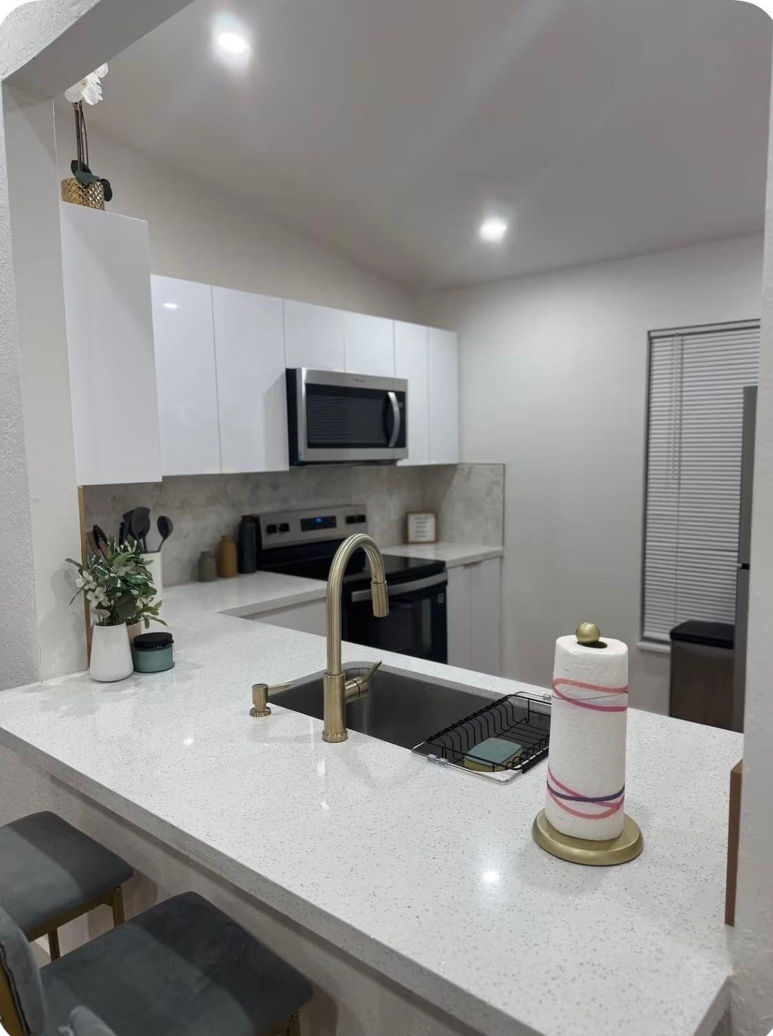 3007 NW 204TH Terrace, Miami Gardens, FL 33056 Photo 2