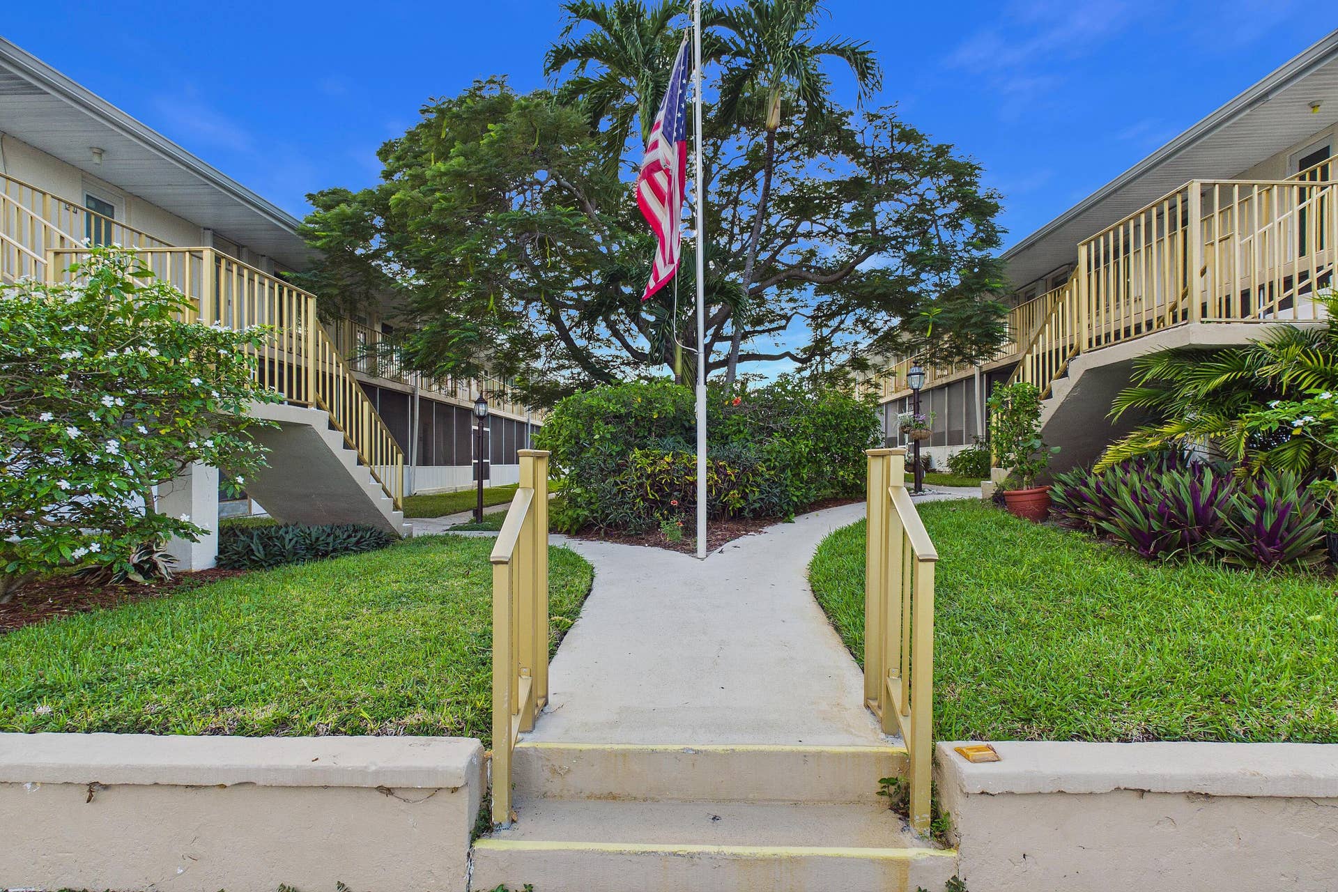 11 SW 4TH Avenue, #20, Boca Raton, FL 33432 CAM06286G6-PR0042-STILL003