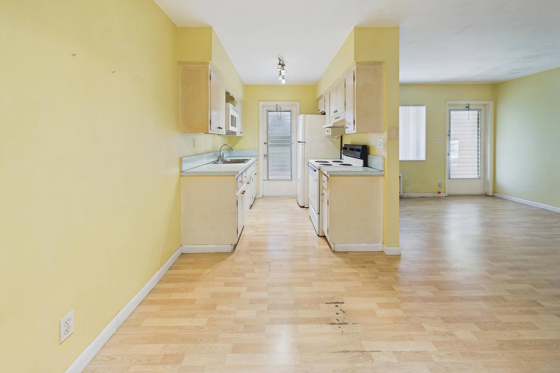 11 SW 4TH Avenue, #20, Boca Raton, FL 33432 CAM06286G6-PR0042-STILL028