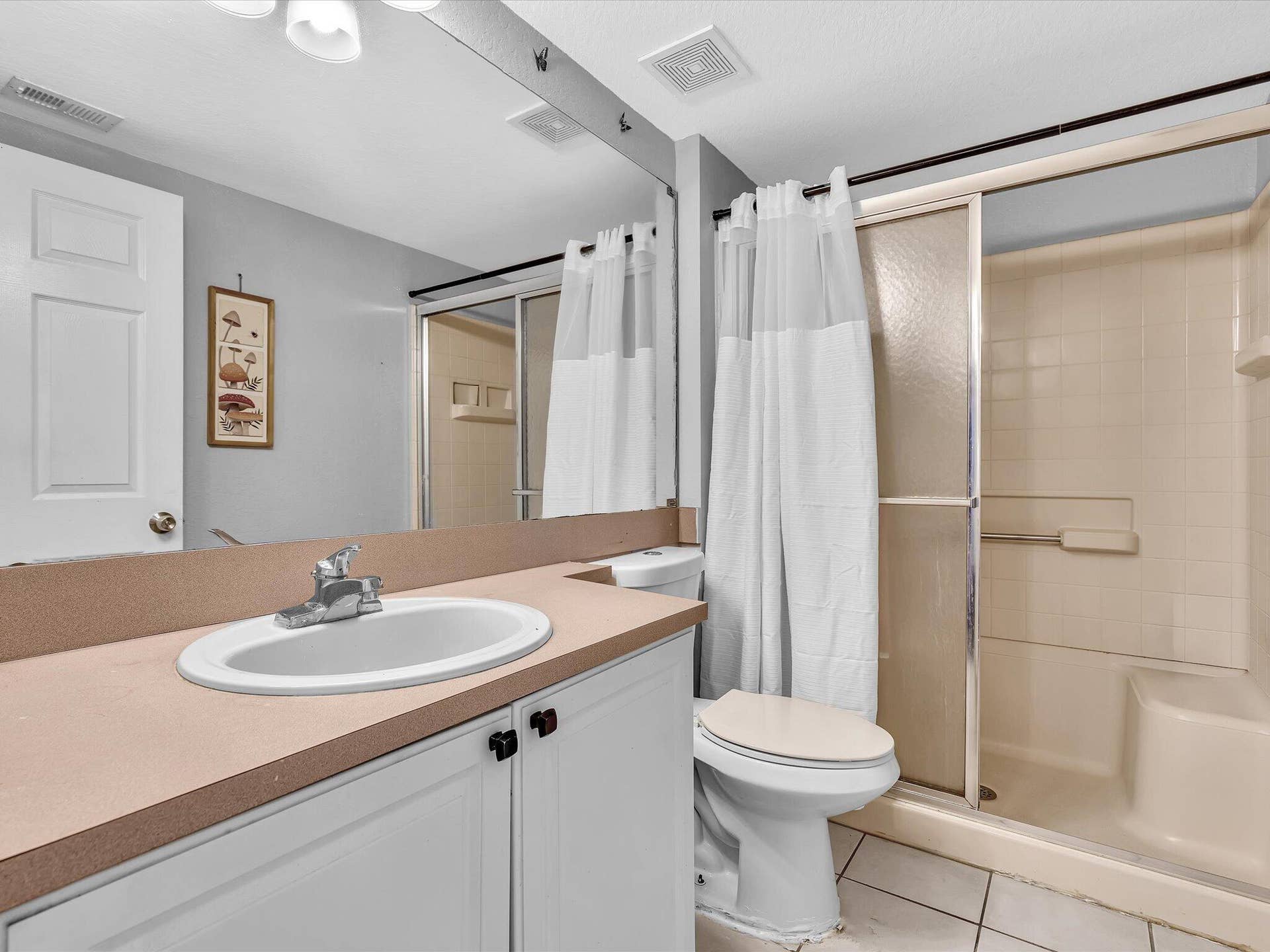 6450 W SAMPLE Road, #6450, Coral Springs, FL 33067 Second Shower