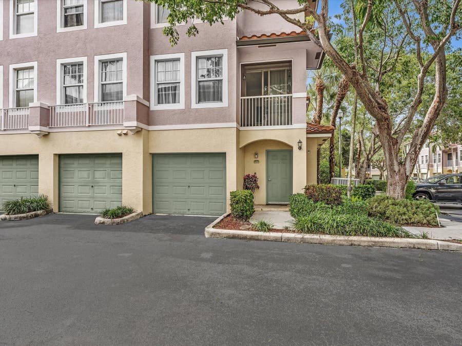 Property photo for 6450 W SAMPLE Road, #6450, Coral Springs, FL