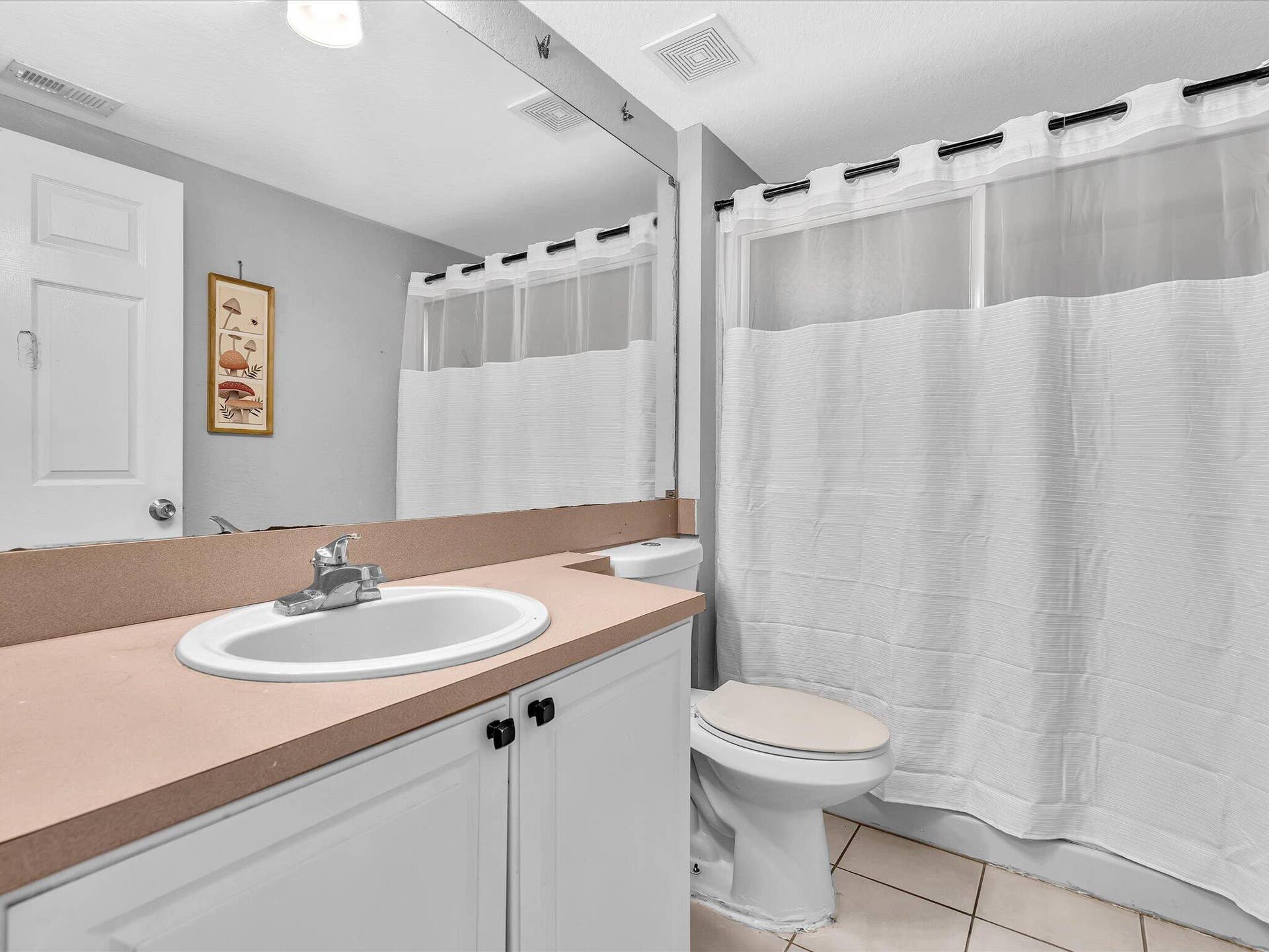 6450 W SAMPLE Road, #6450, Coral Springs, FL 33067 Second Bathroom with Shower