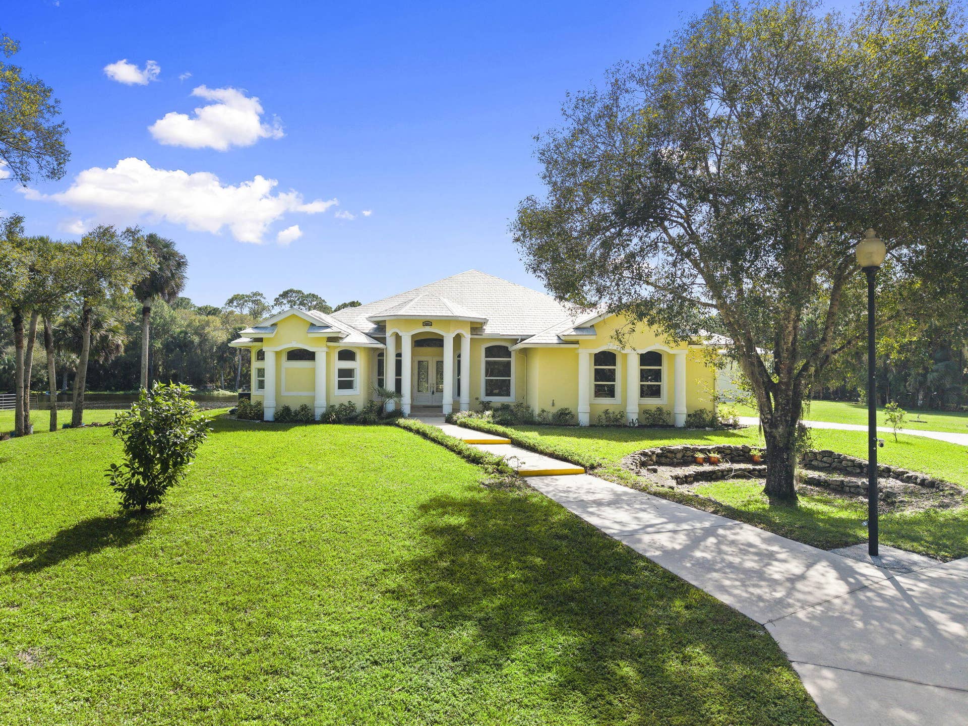 5002 SW Markel Street, Palm City, FL 34990 7-web-or-mls-DJI_20261026140834_0134_D