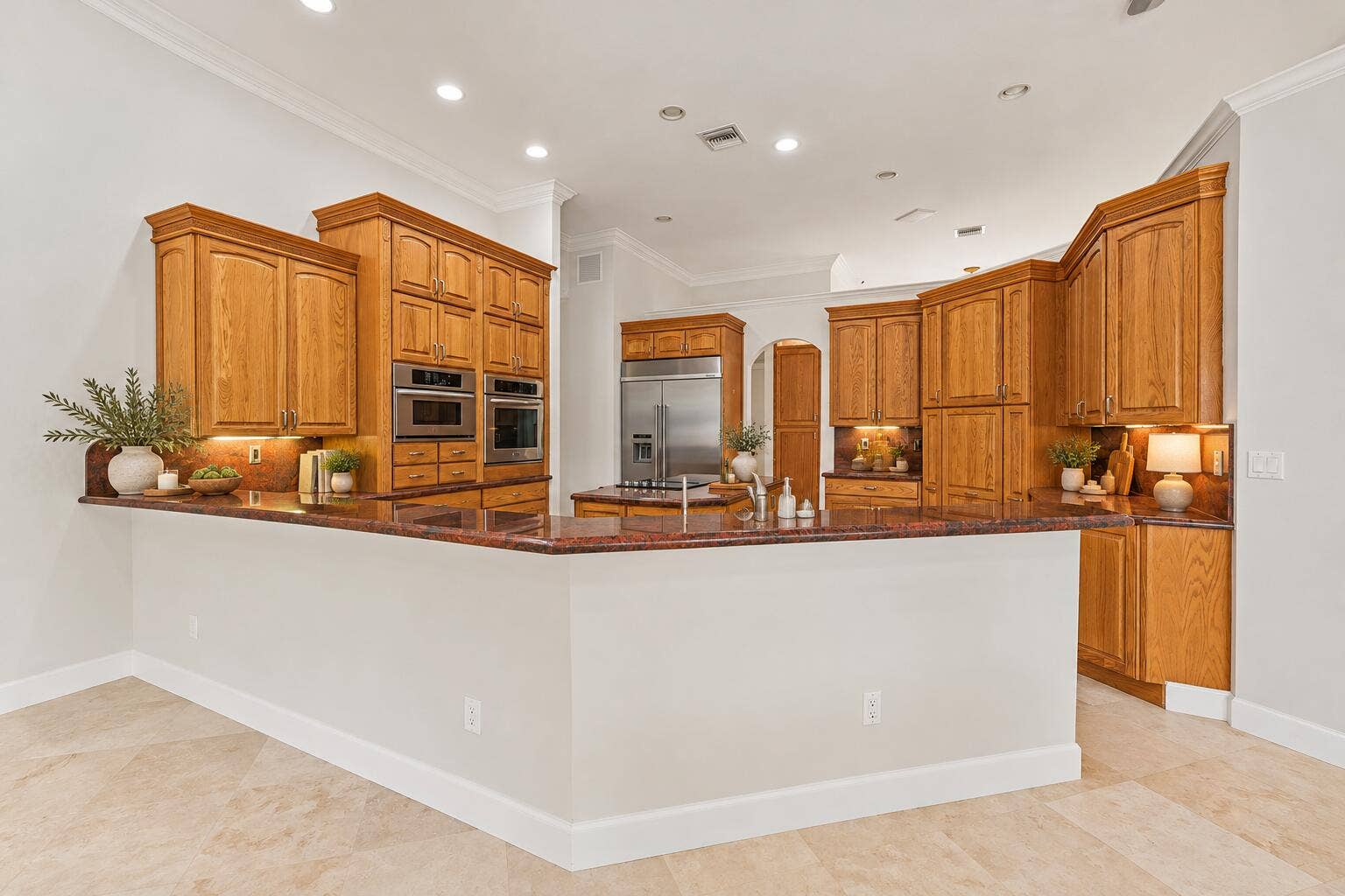 5002 SW Markel Street, Palm City, FL 34990 Warm Oak Kitchen with Mahogany Breakfast