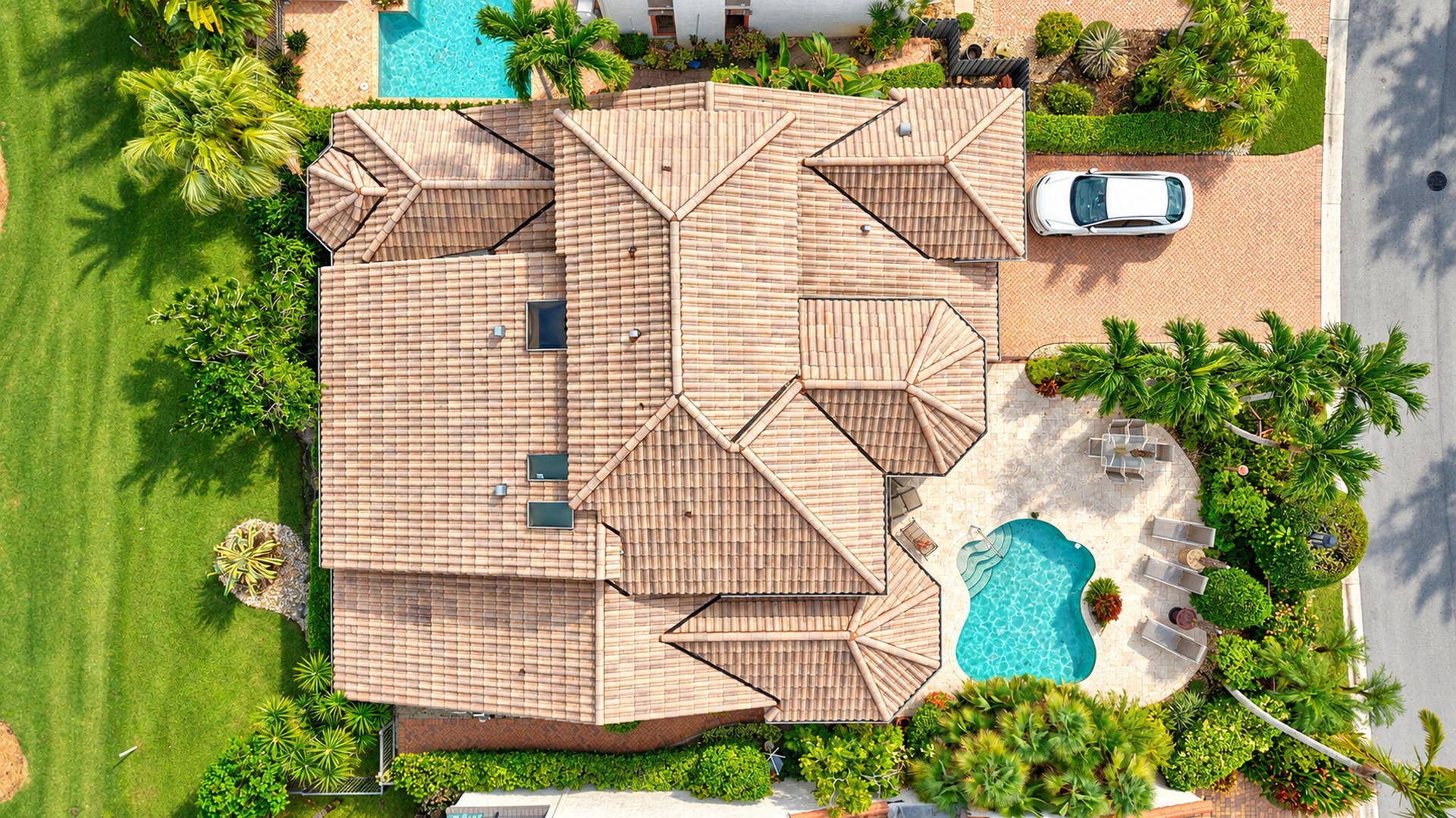 7603 CEDARWOOD Circle, Boca Raton, FL 33434 81-web-or-mls-DJI_20261028120026_0285_D_