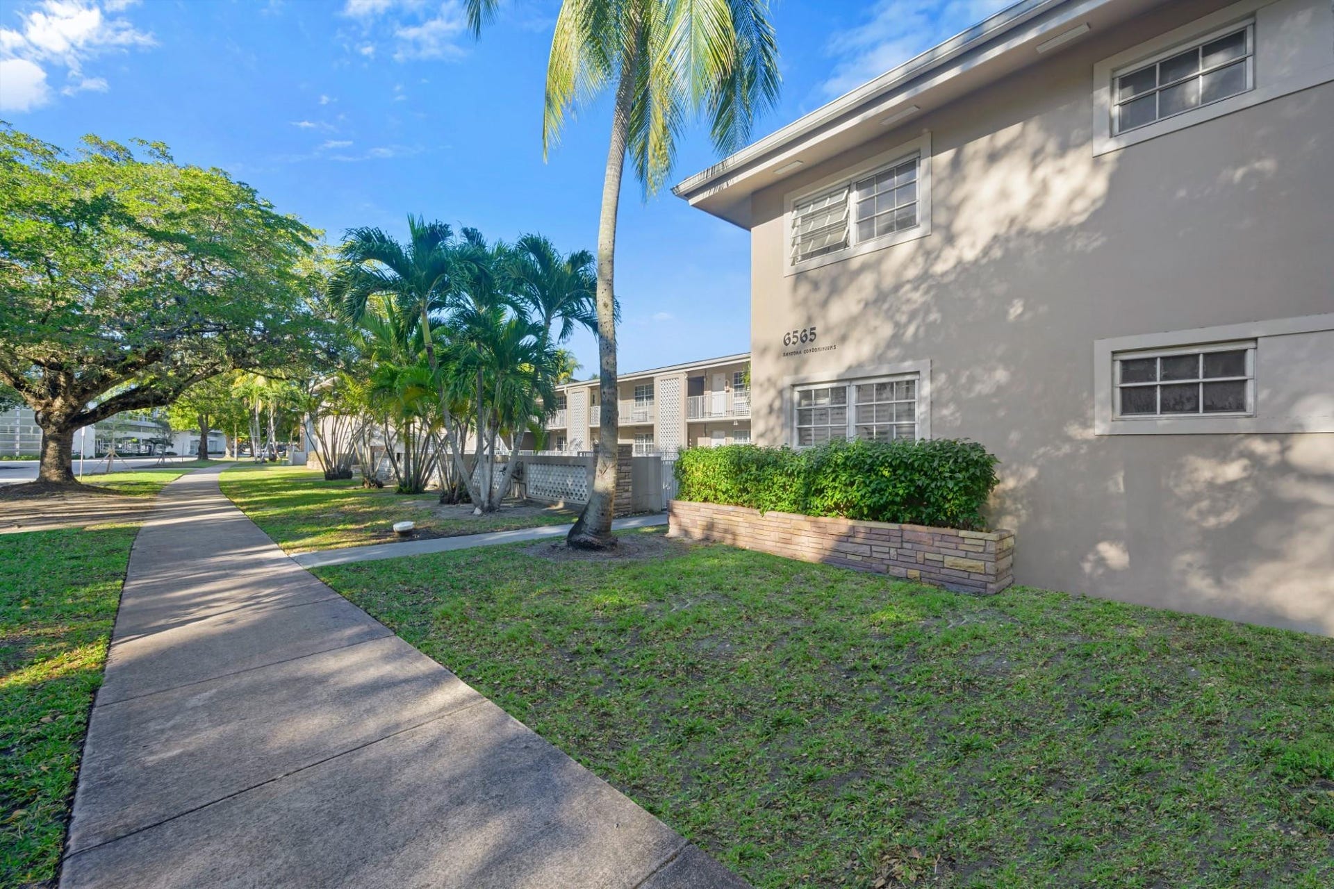 6565 Santona Street, #B16, Coral Gables, Coral Gables, FL 33146 Photo 18