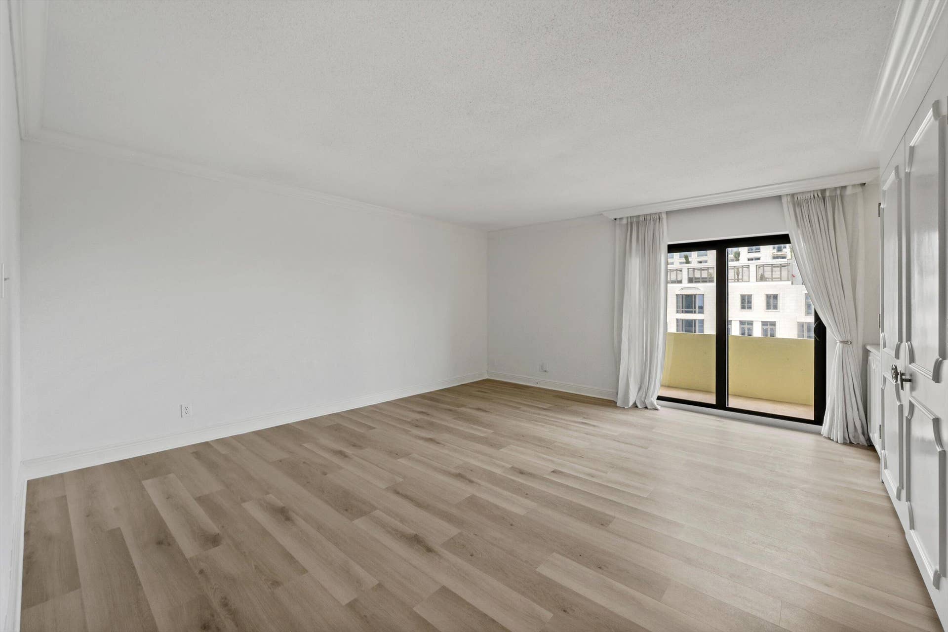 1501 S FLAGLER Drive, #4C, West Palm Beach, FL 33401 03-DSC_3646
