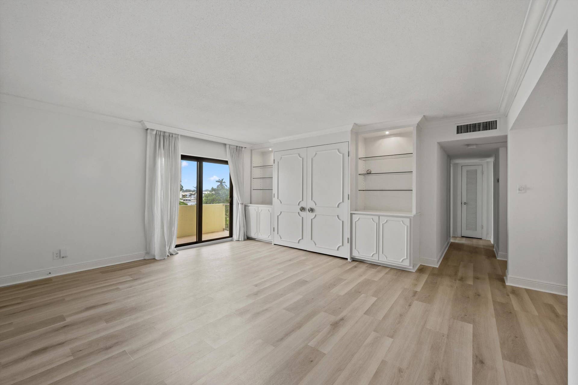 1501 S FLAGLER Drive, #4C, West Palm Beach, FL 33401 04-DSC_3649