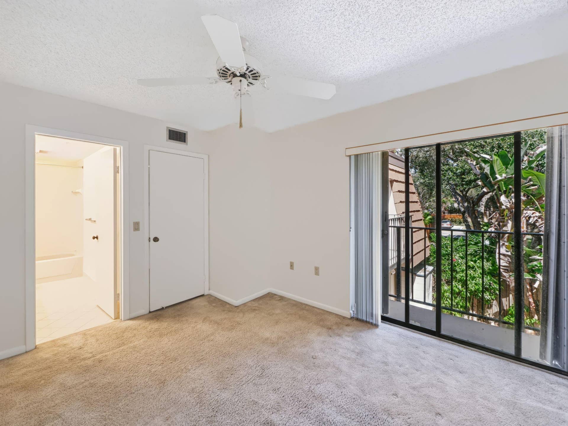 3047 30th Court, Jupiter, FL 33477 21-web-or-mls-3047-30th-ct-022