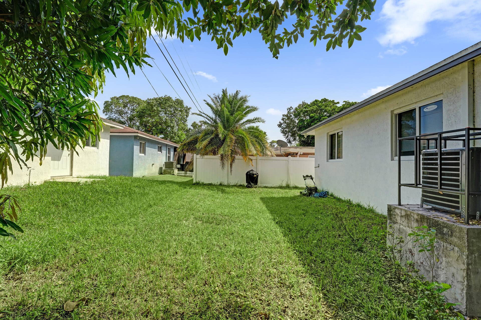 830 NW 19TH Terrace, Fort Lauderdale, FL 33311 DSC09881