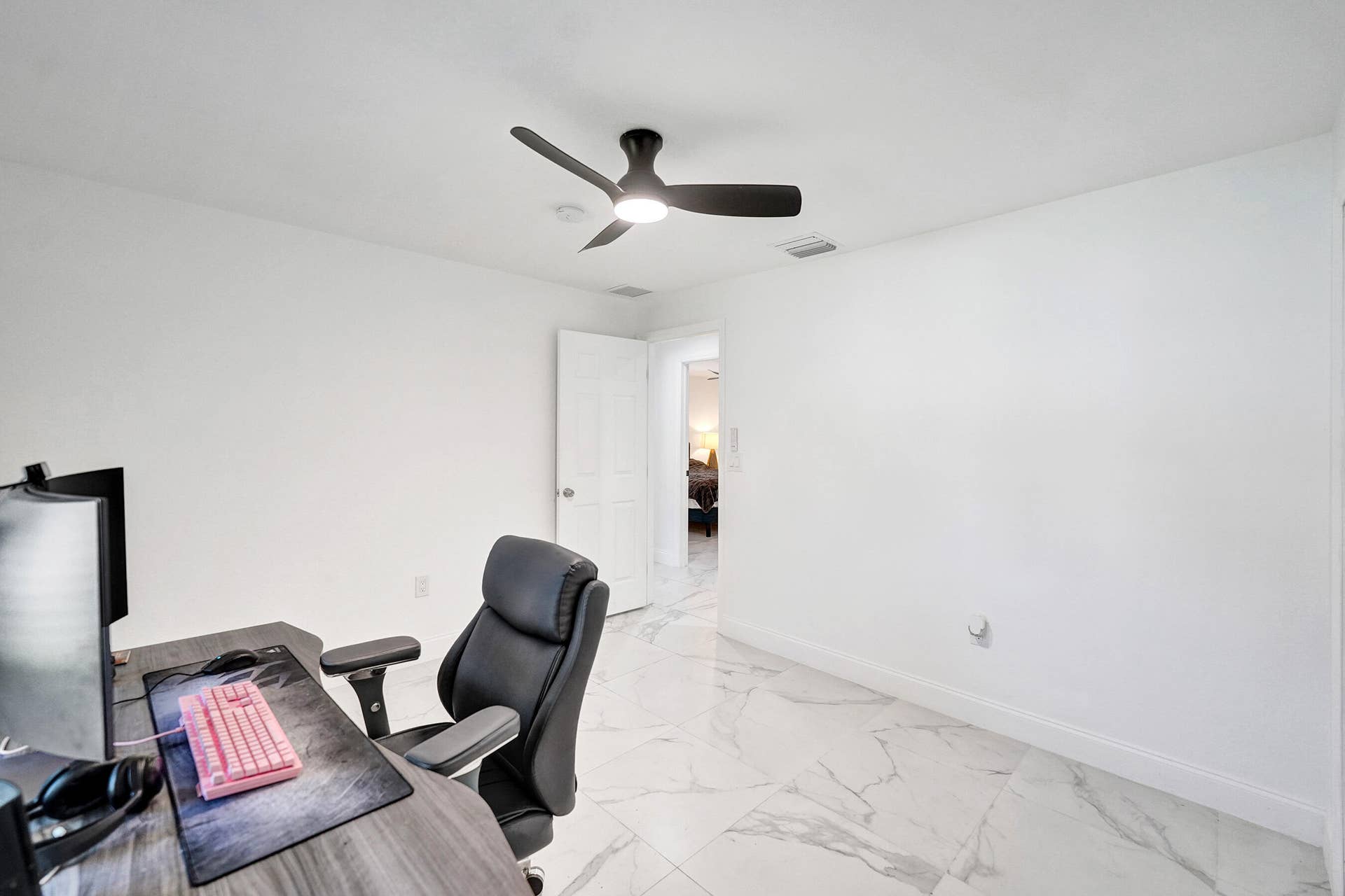830 NW 19TH Terrace, Fort Lauderdale, FL 33311 DSC09986