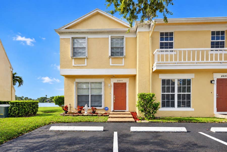 Property photo for 2844 S EDGEHILL Lane, #2844, Cooper City, FL