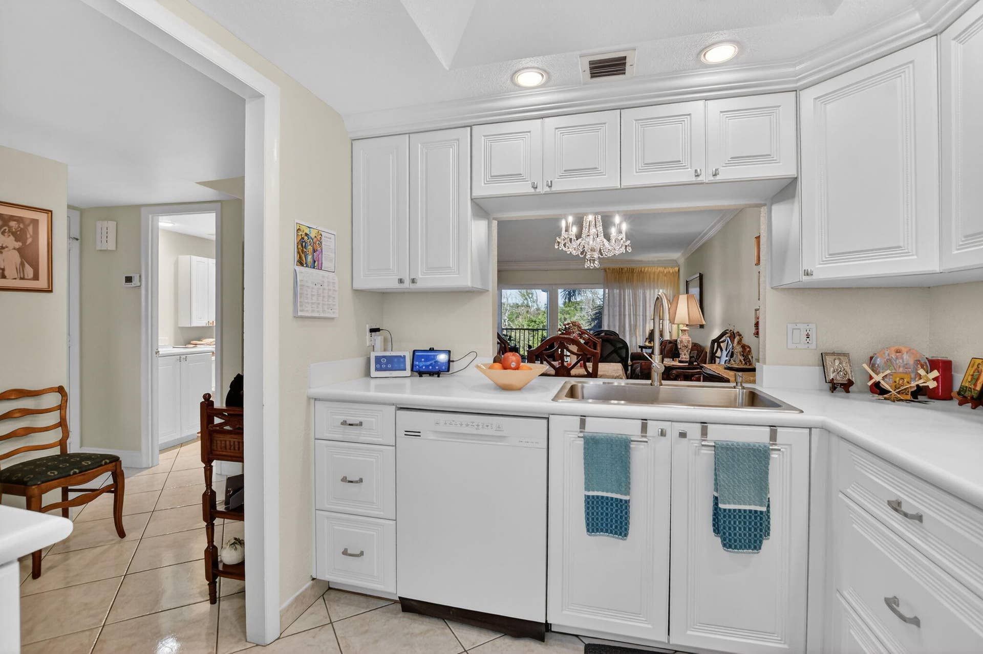 1537 E HILLSBORO Boulevard, #444, Deerfield Beach, FL 33441 Kitchen 3