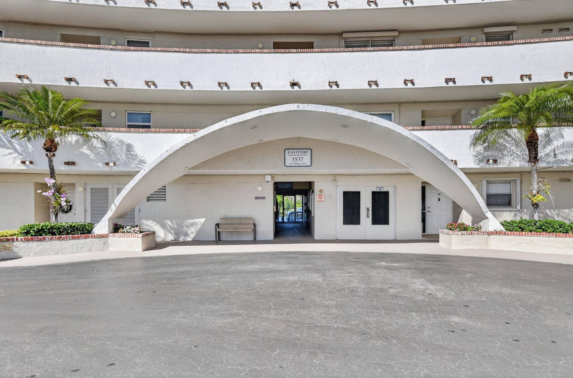 1537 E HILLSBORO Boulevard, #444, Deerfield Beach, FL 33441 Building