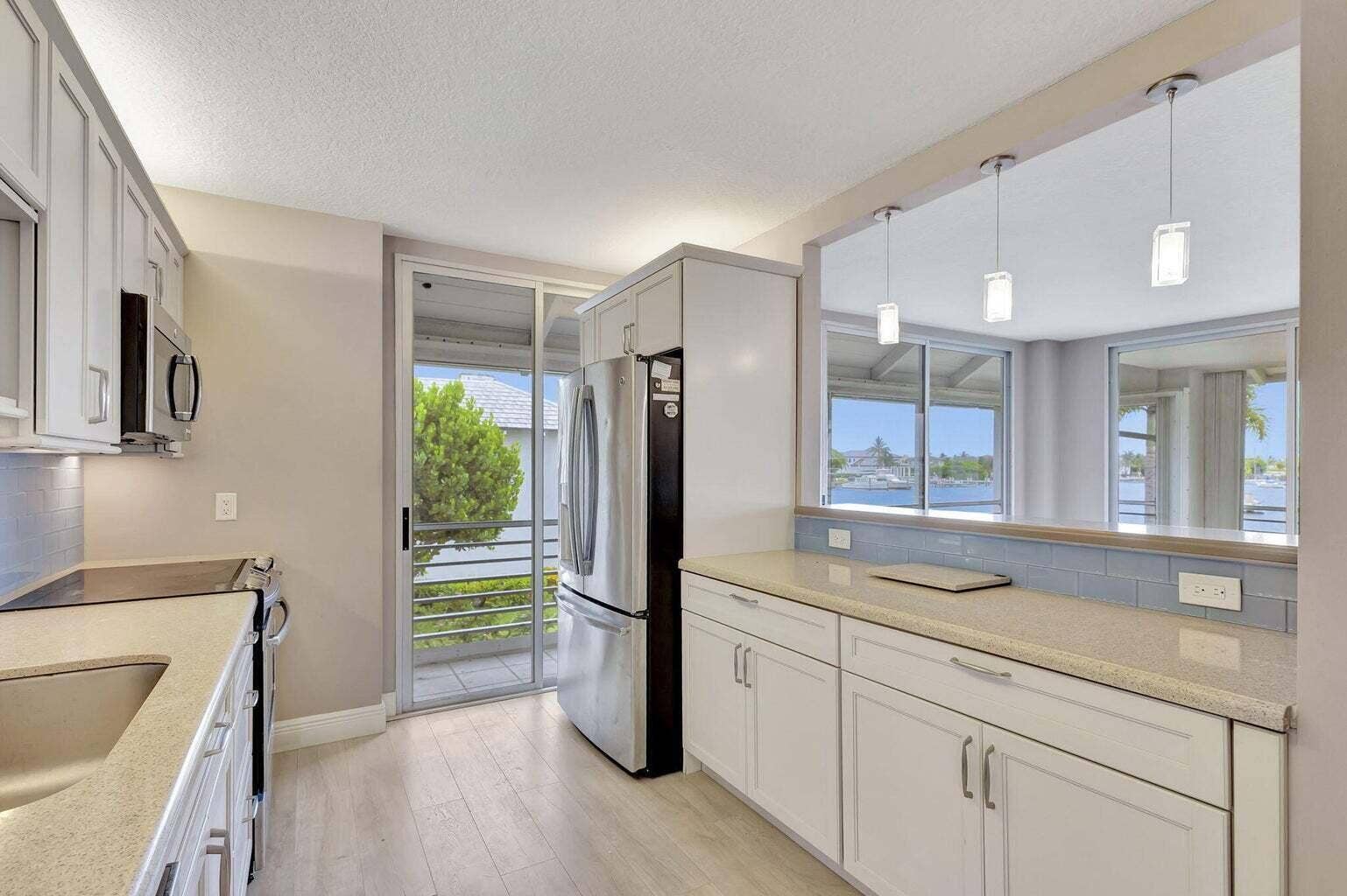 1071 SUGAR SANDS Boulevard, #7, Singer Island, Singer Island, FL 33404 KITCHEN