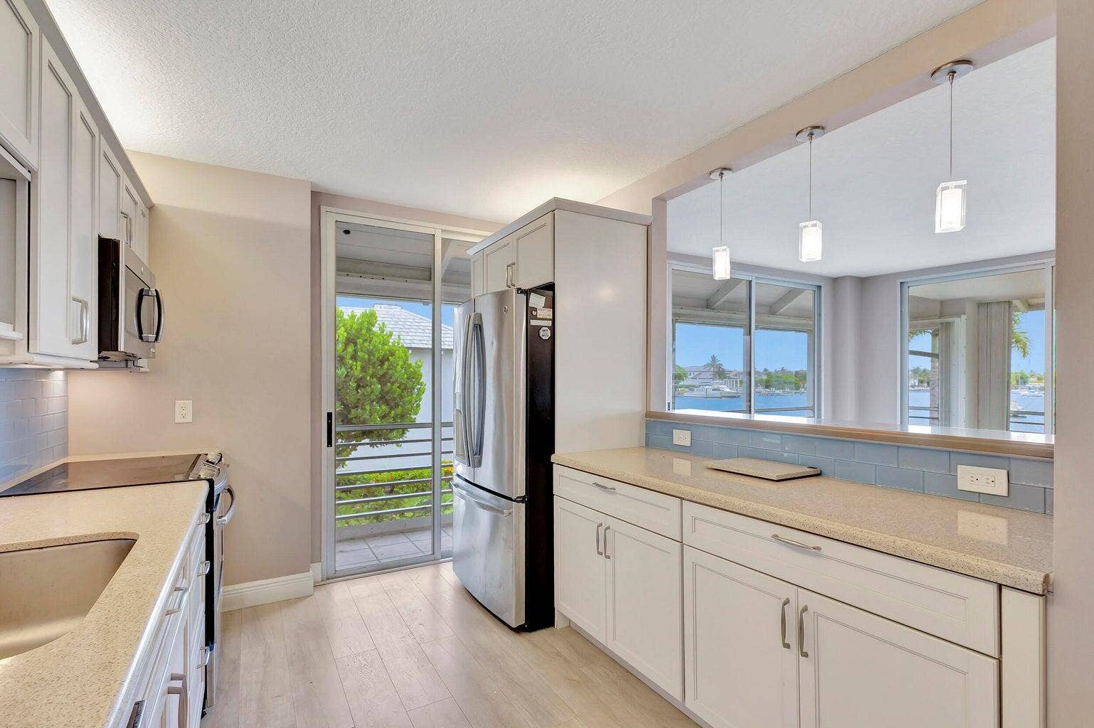 1071 SUGAR SANDS Boulevard, #7, Singer Island, Singer Island, FL 33404 KITCHEN