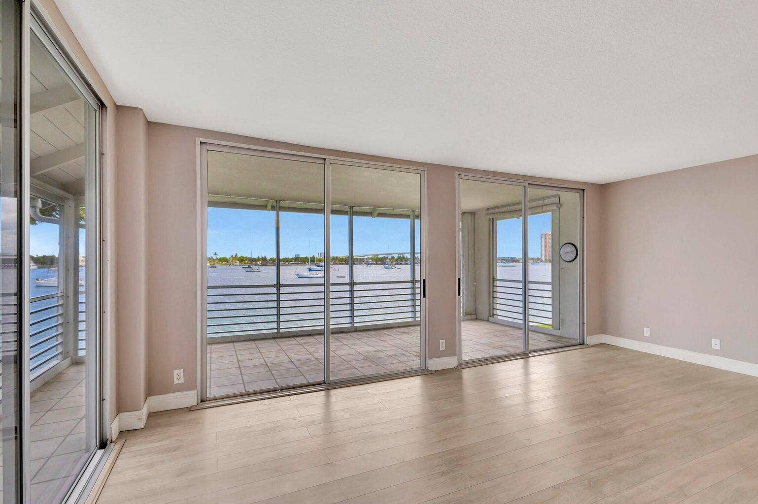 1071 SUGAR SANDS Boulevard, #7, Singer Island, Singer Island, FL 33404 LIVING ROOM