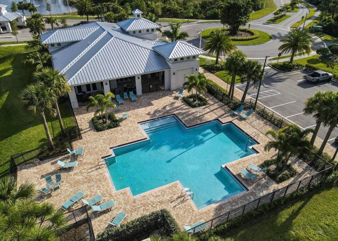 785 SW PENNFIELD Terrace, Stuart, FL 34997 IMG_9812