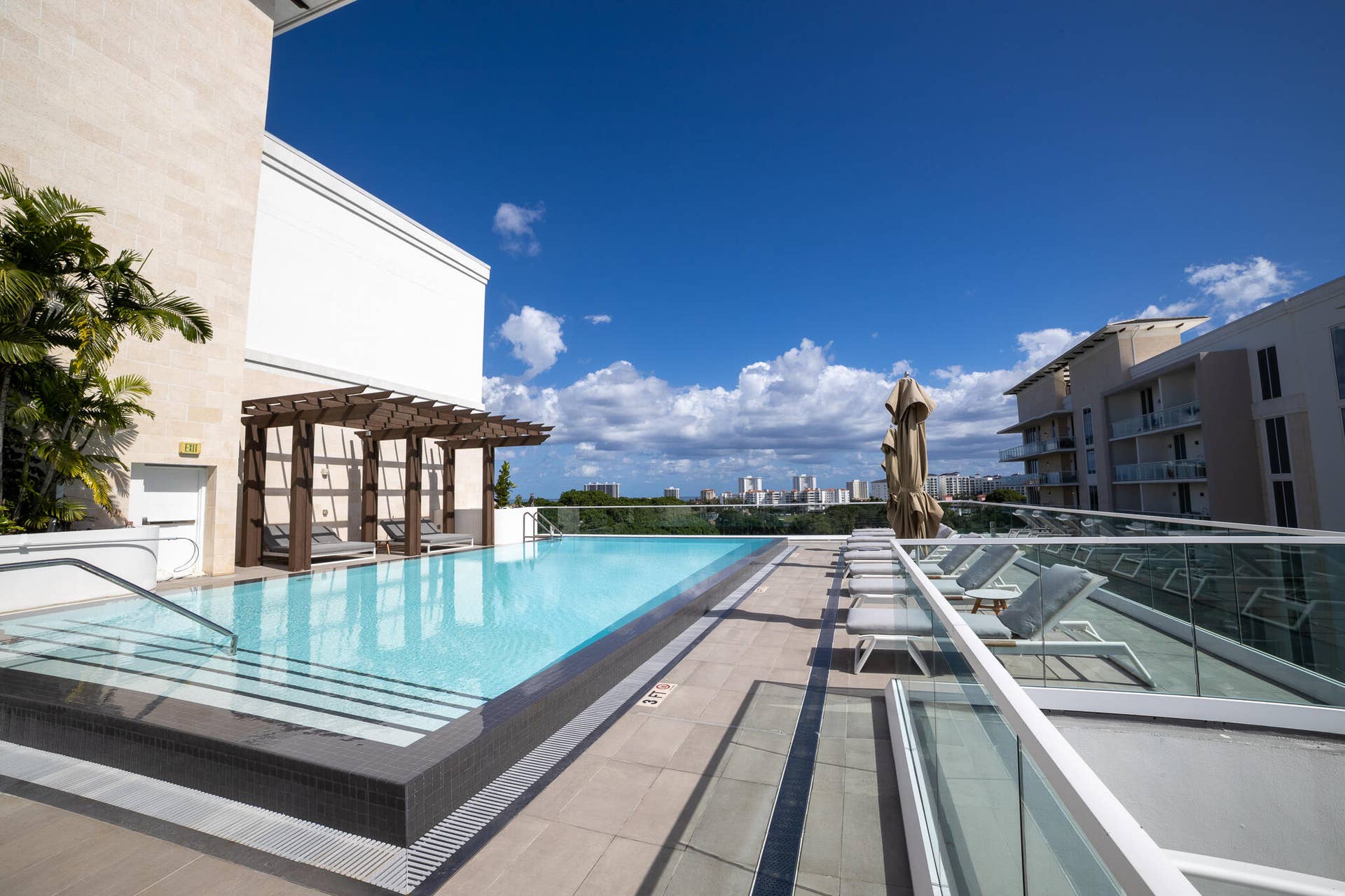 200 SE Mizner Boulevard, #503, Boca Raton, FL 33432 Rooftop Pool