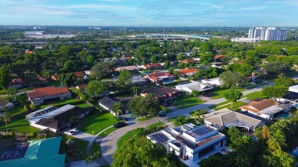 7410 SW 15TH Street, Plantation, Plantation, FL 33317 461837918_1719430608810786_4830179448986