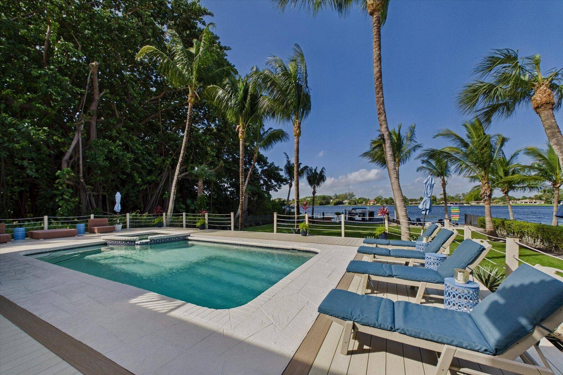 2092 CIRCLE PLACE Drive, Lake Worth, FL 33462 Pool Deck and Patio