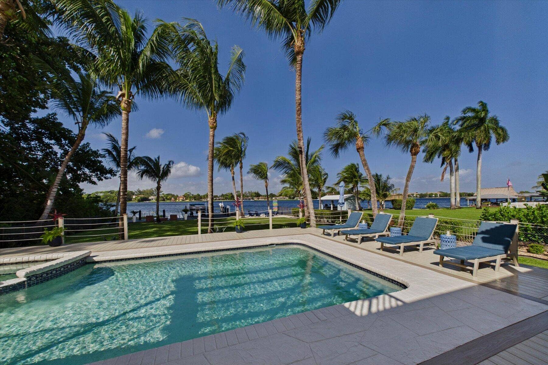 2092 CIRCLE PLACE Drive, Lake Worth, FL 33462 Open Patio and Decking