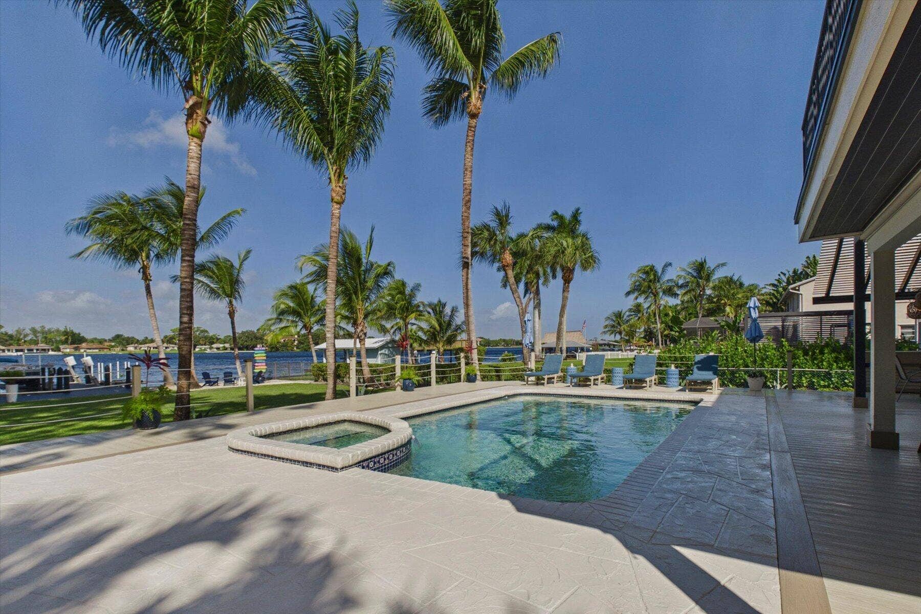 2092 CIRCLE PLACE Drive, Lake Worth, FL 33462 Heated Pool & Spa