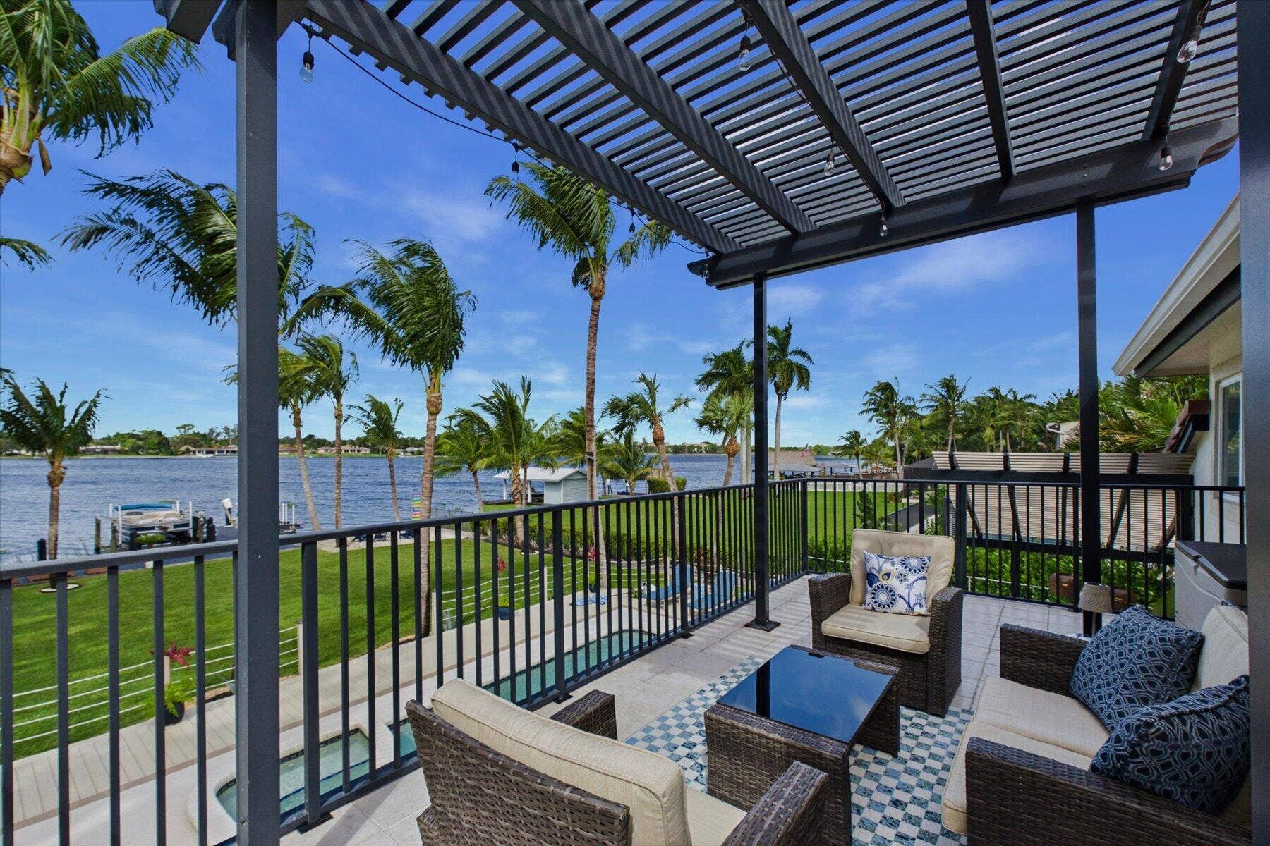 2092 CIRCLE PLACE Drive, Lake Worth, FL 33462 Balcony