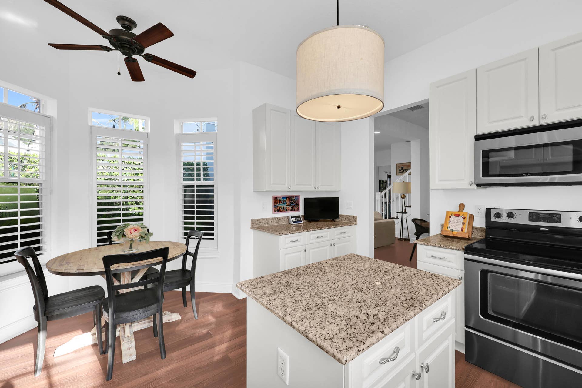 212 W BAY CEDAR Circle, Jupiter, Jupiter, FL 33458 51_8p3a2607
