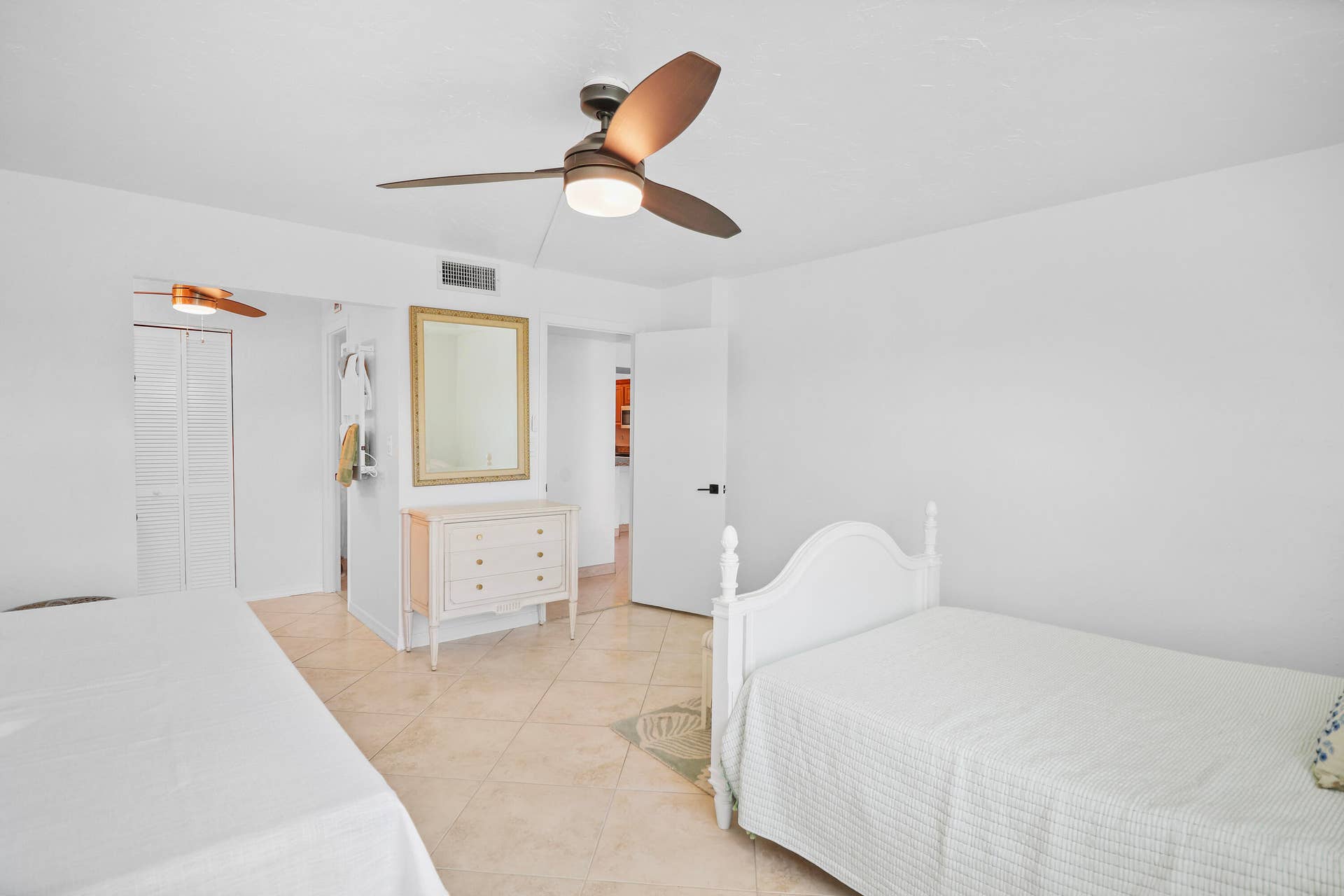 13 Royal Palm Way, #302, Boca Raton, Boca Raton, FL 33432 23-IMG_0707