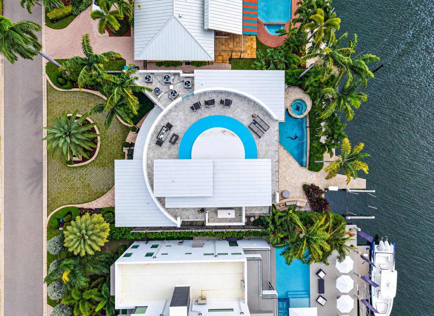 1736 SE 13TH Street, Fort Lauderdale, FL 33316 whitaker-ext-6-edited