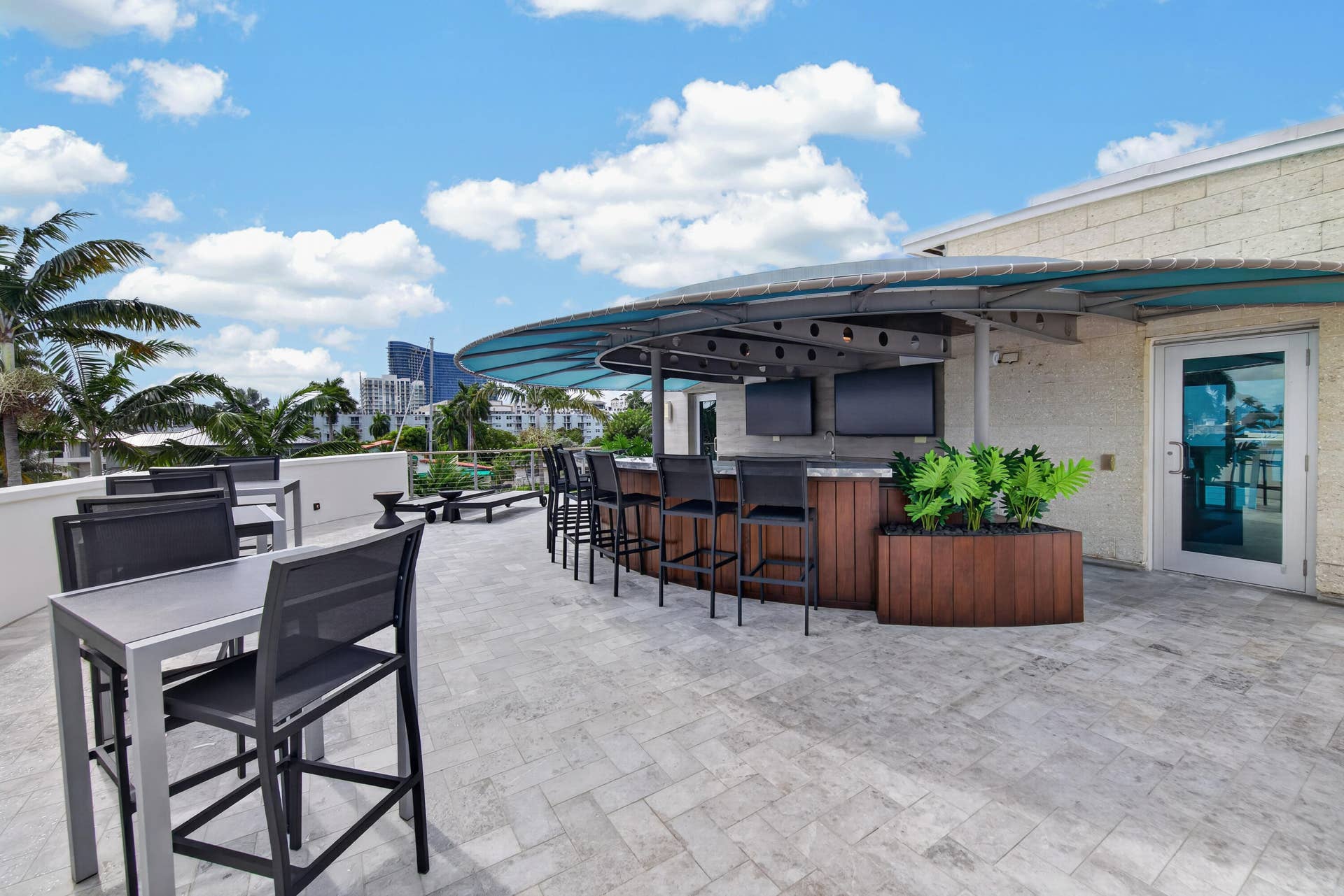 1736 SE 13TH Street, Fort Lauderdale, FL 33316 whitaker-ext-42