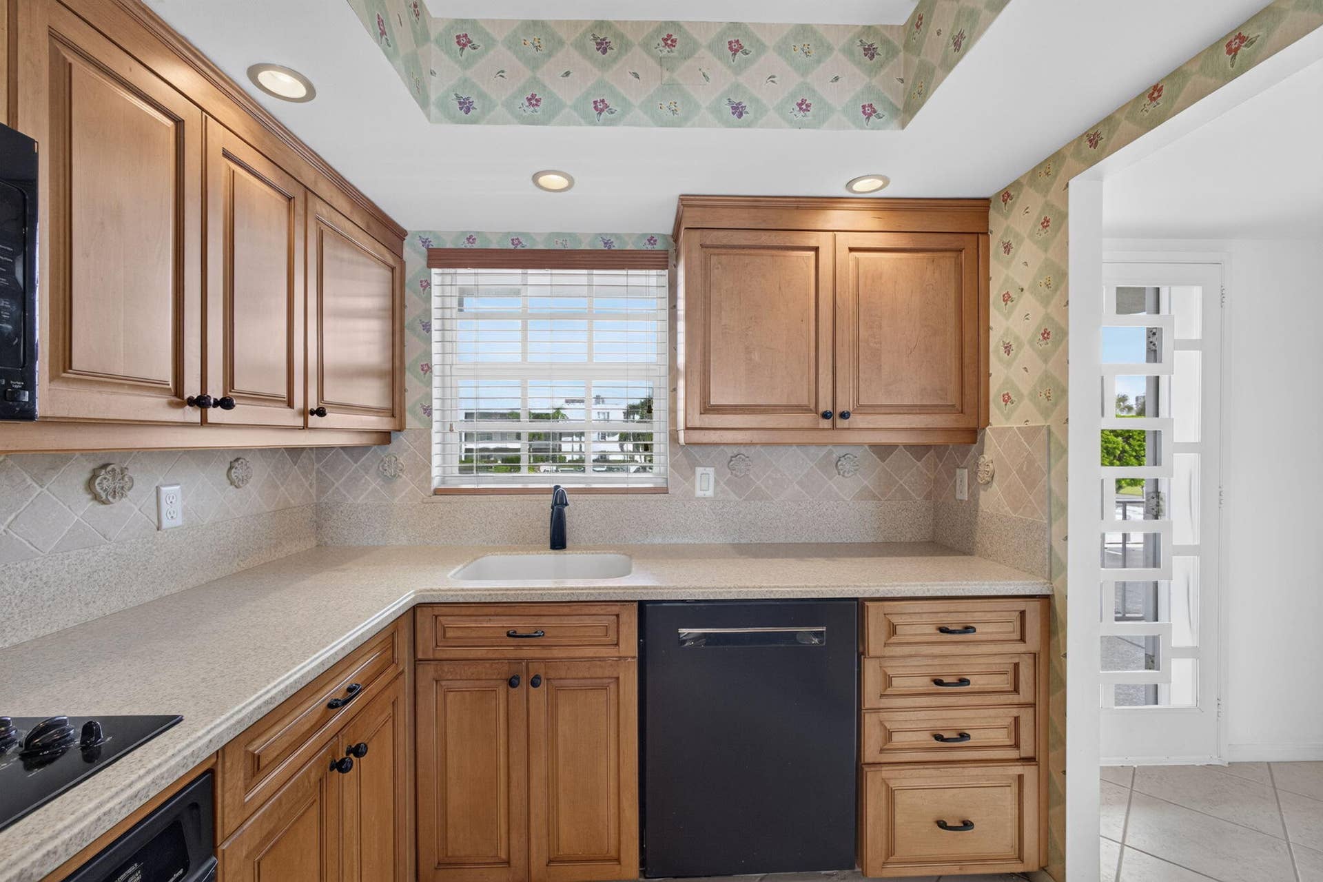 1051 Sugar Sands Boulevard, #255, Riviera Beach, FL 33404 6-web-or-mls-5D1A2122