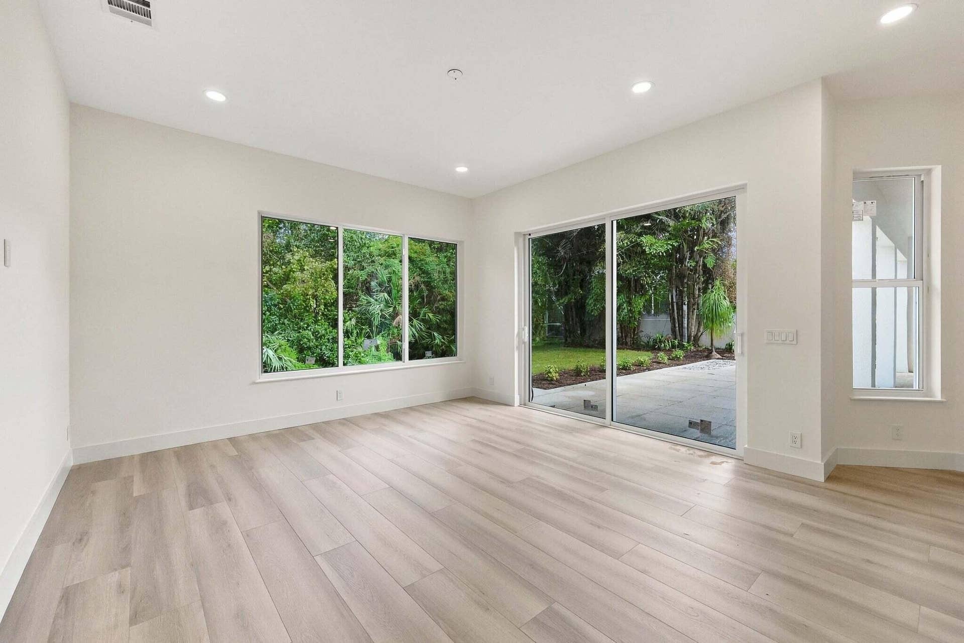 6114 WINDING LAKE Drive, Jupiter, FL 33458 27-453A9391