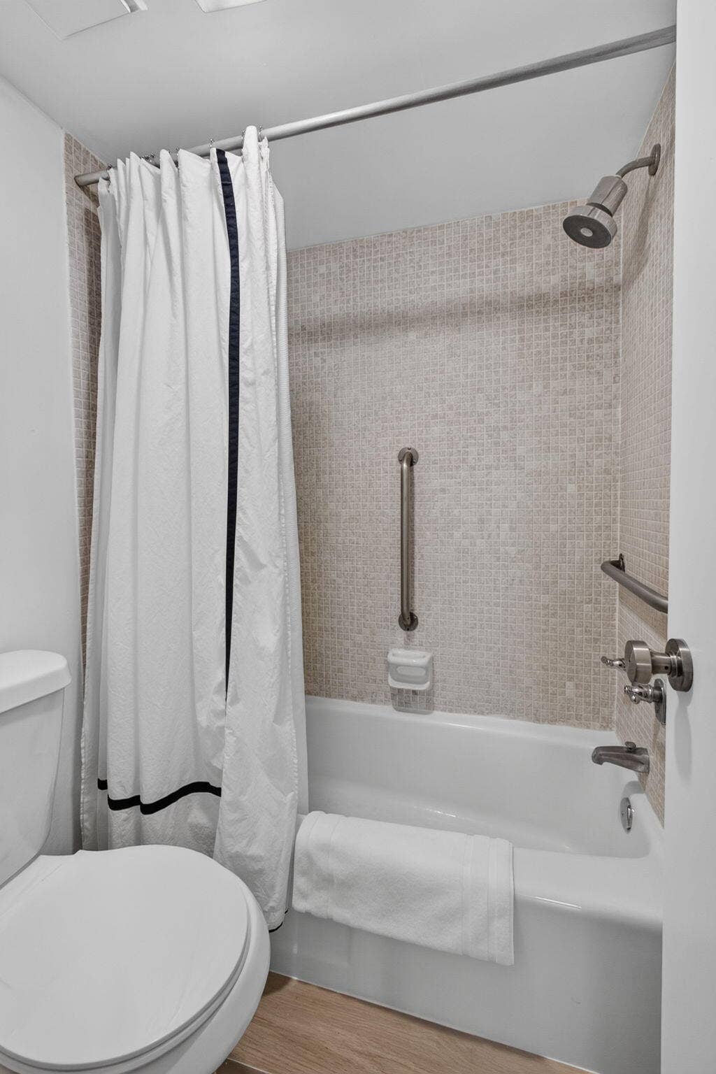1210 Sugar Sands Boulevard, #239, Riviera Beach, FL 33404 26-web-or-mls-5D1A3733