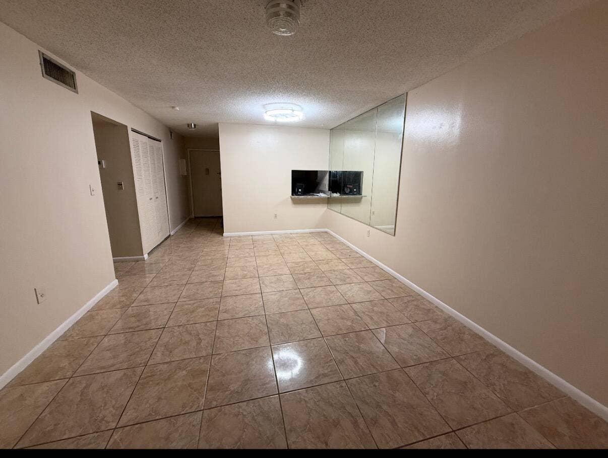 6074 FOREST HILL Boulevard, #203, West Palm Beach, FL 33415 IMG_2382