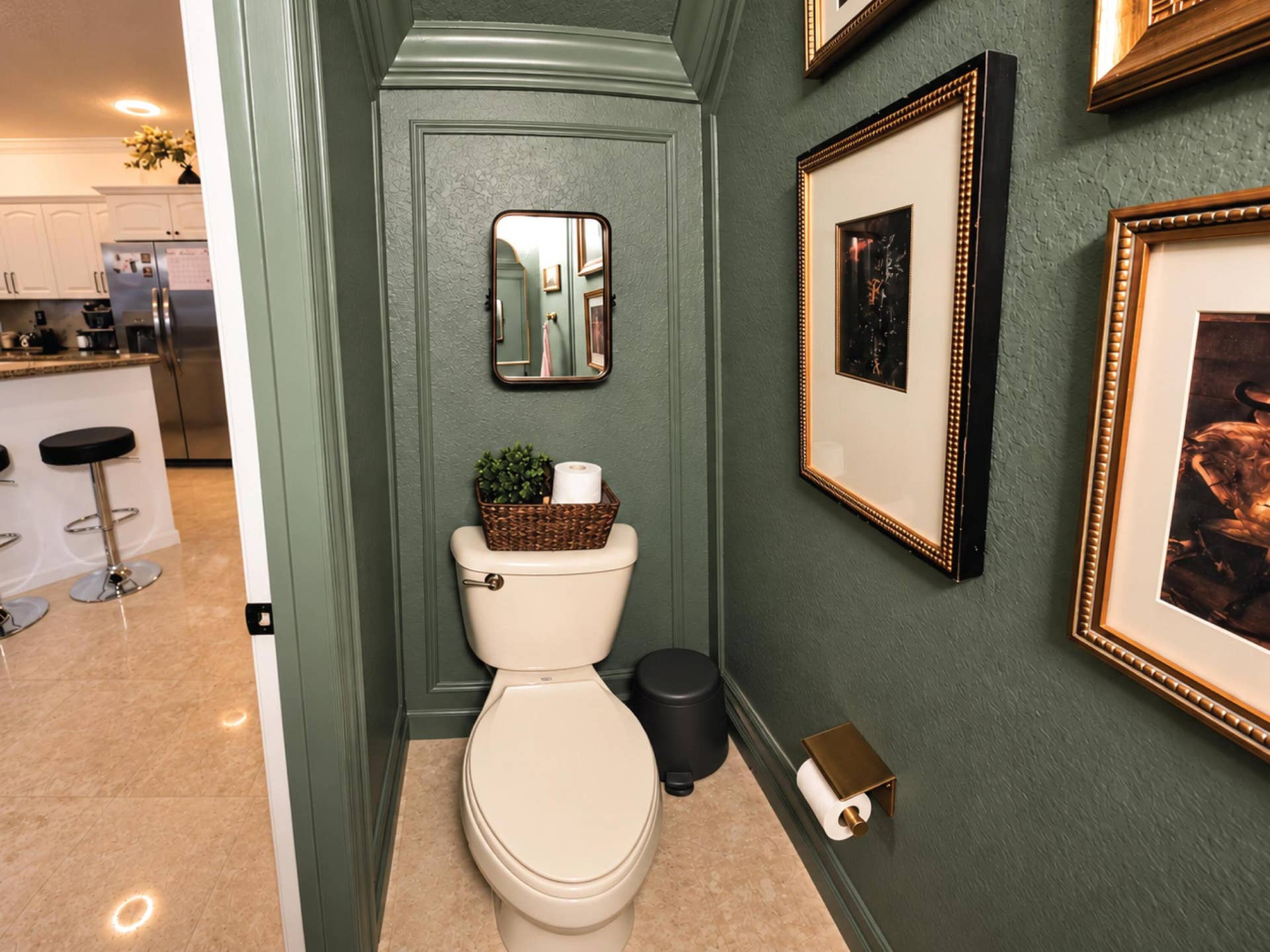 8834 S ISLES Circle, Tamarac, FL 33321 20 - Powder Bath 1