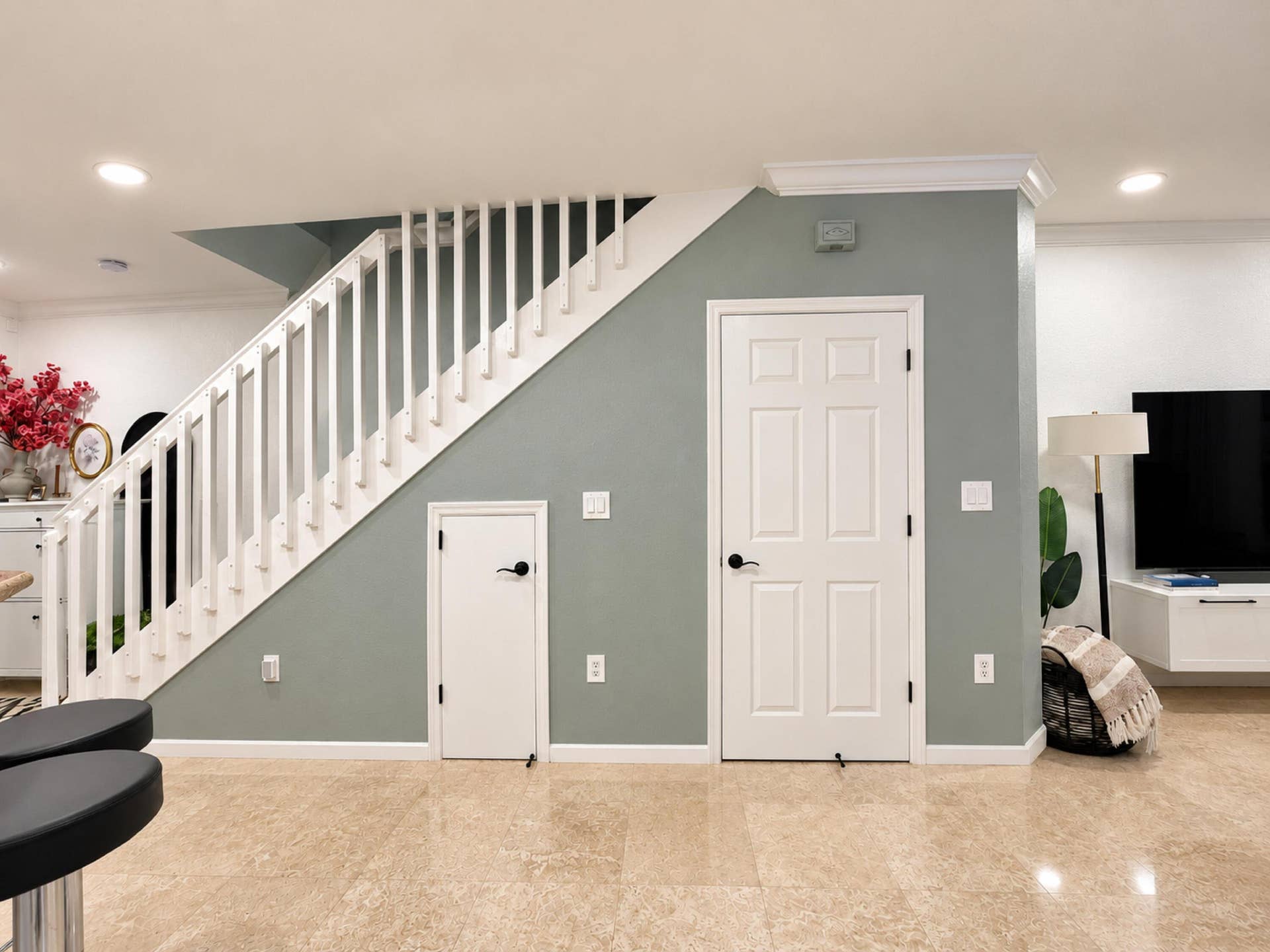 8834 S ISLES Circle, Tamarac, FL 33321 18 - Main Floor